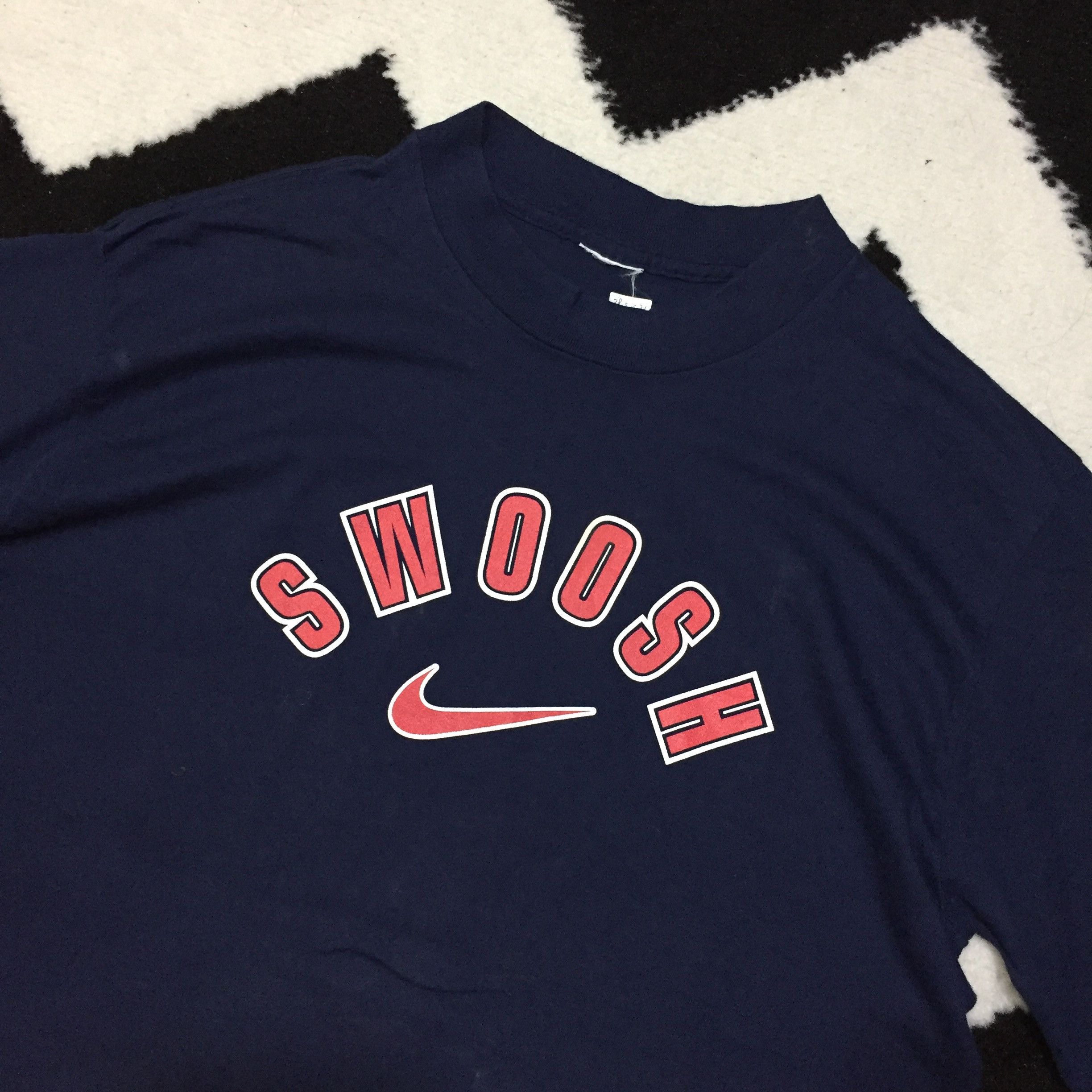 Nike × Vintage Vintage 90s Nike swoosh t shirt Size US M / EU 48-50 / 2 - 2 Thumbnail