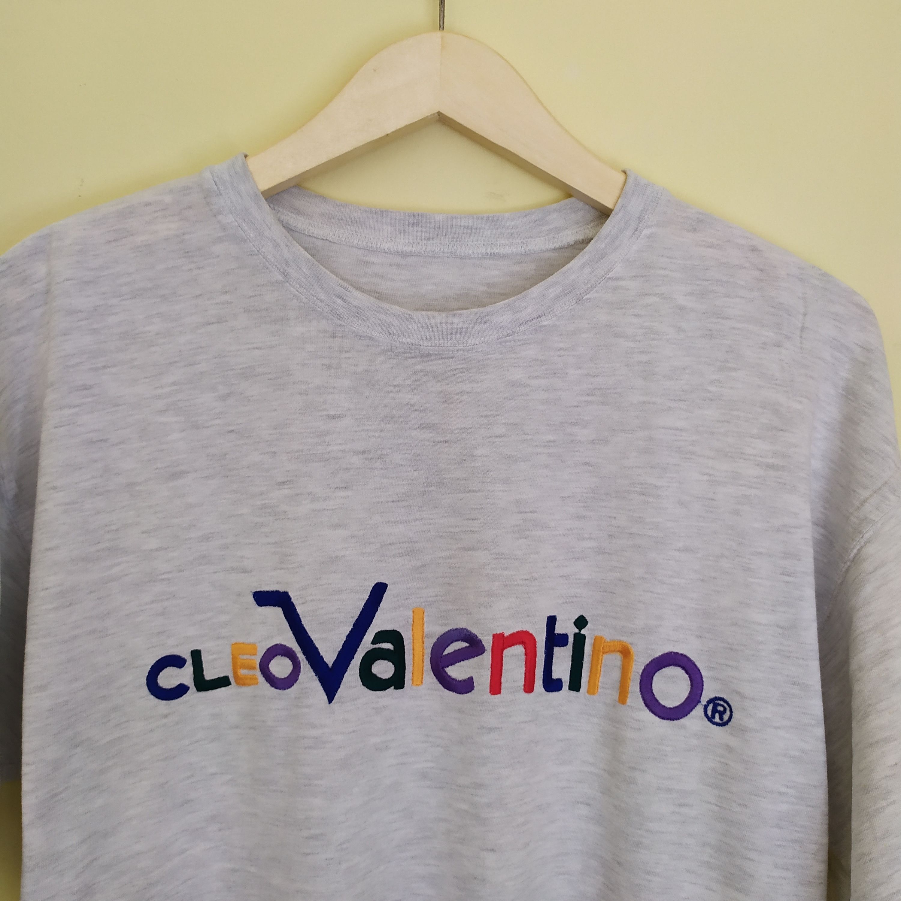 Valentino × Vintage Vintage Cleo Valentino T shirt Size US L / EU 52-54 / 3 - 2 Thumbnail