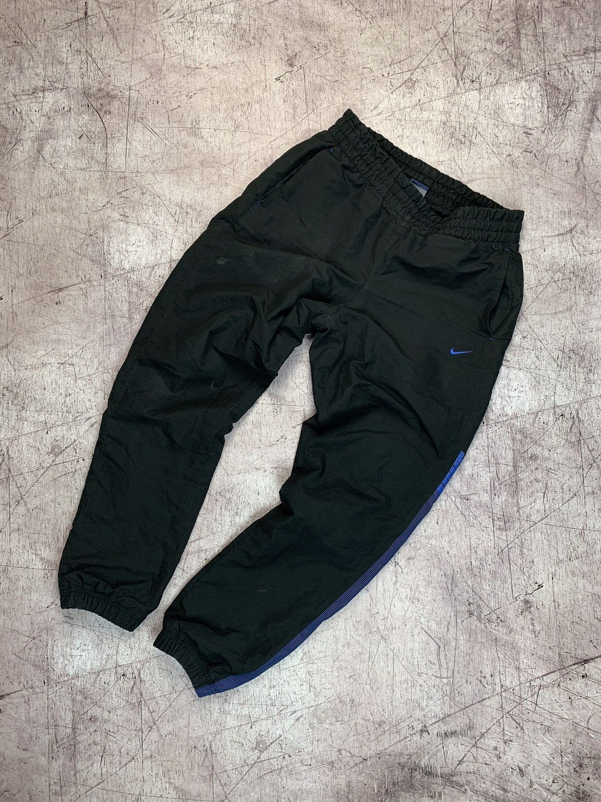 Nike Nike 90s Vintage Mens Nylon Pants Drill style Size US 32 / EU 48 - 1 Thumbnail
