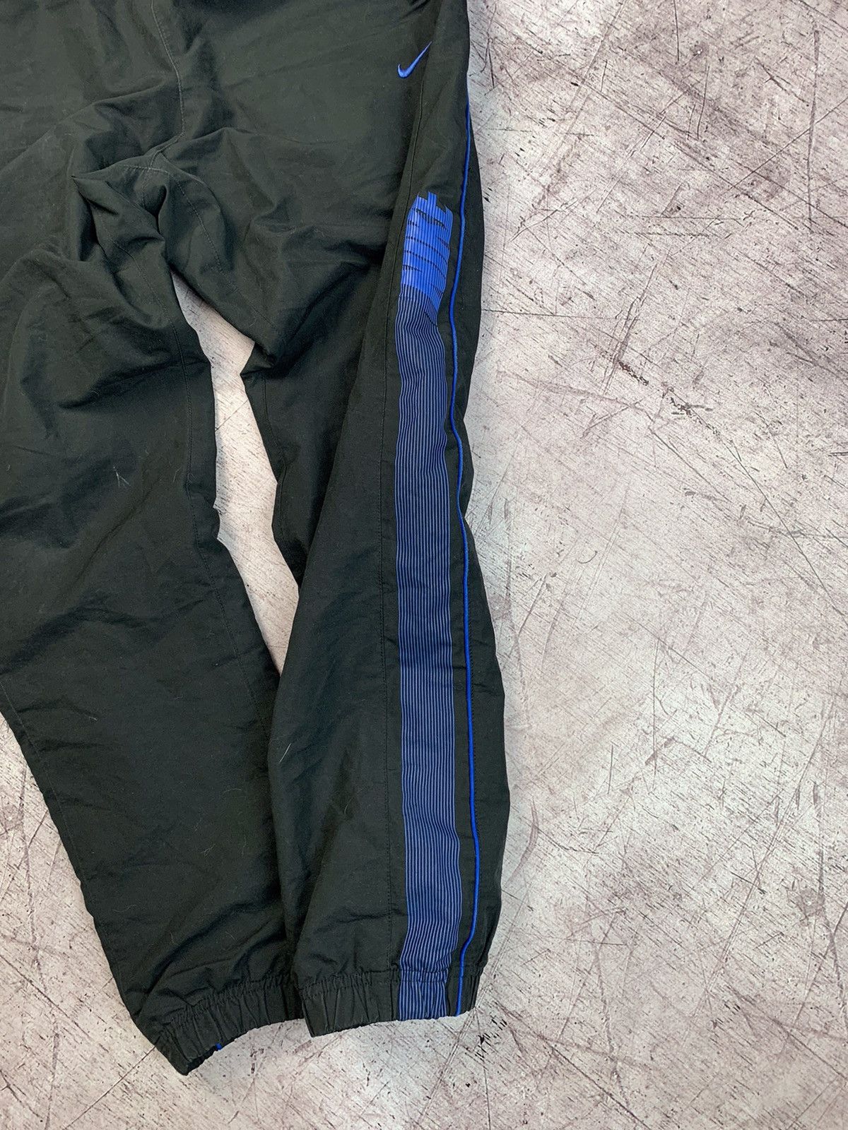 Nike Nike 90s Vintage Mens Nylon Pants Drill style Size US 32 / EU 48 - 7 Thumbnail