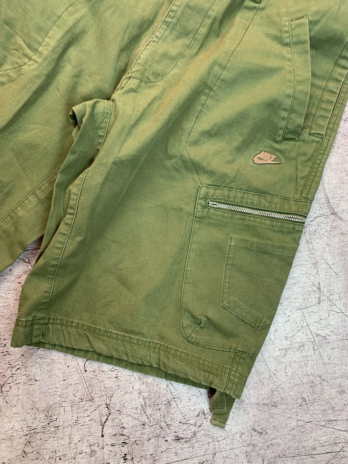 Nike × Vintage Vintage Nike Y2K Cargo Mens Shorts Size US 34 / EU 50 - 4 Thumbnail