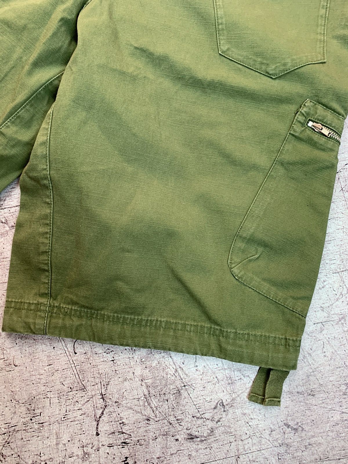 Nike × Vintage Vintage Nike Y2K Cargo Mens Shorts Size US 34 / EU 50 - 7 Thumbnail