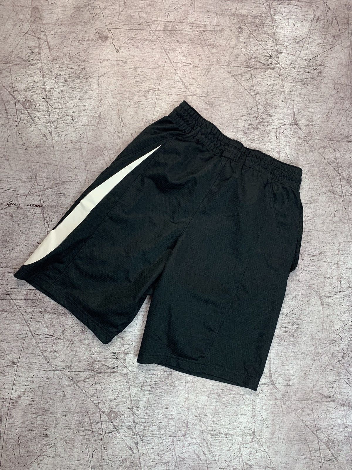 Nike × Vintage Nike Big Logo Swoosh Vintage Mens Shorts Size US 30 / EU 46 - 4 Thumbnail