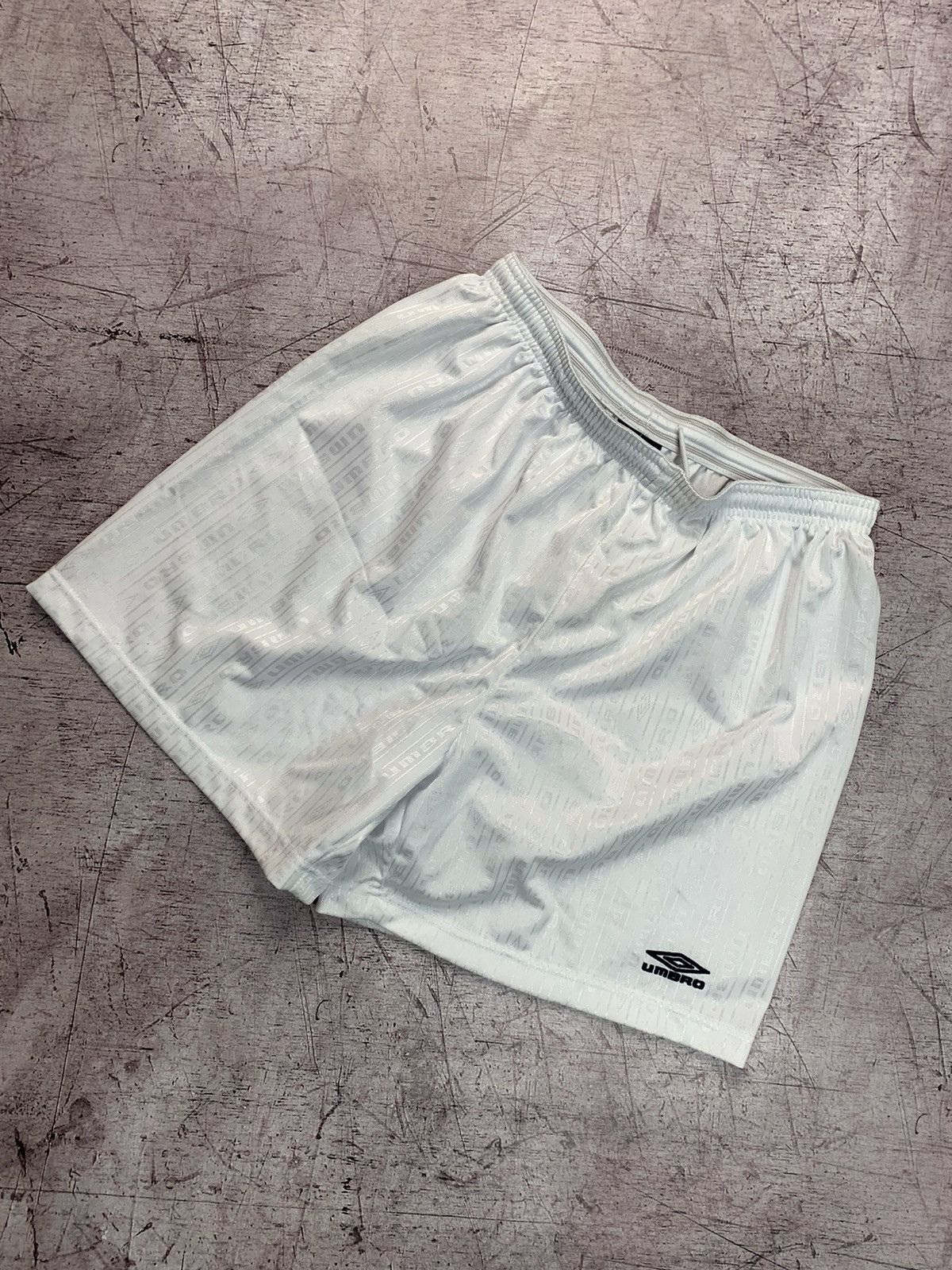 Umbro Vintage Umbro White Shorts Size US 34 / EU 50 - 1 Thumbnail