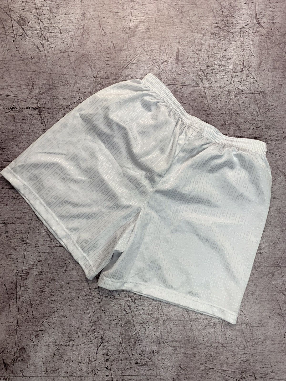 Umbro Vintage Umbro White Shorts Size US 34 / EU 50 - 2 Thumbnail