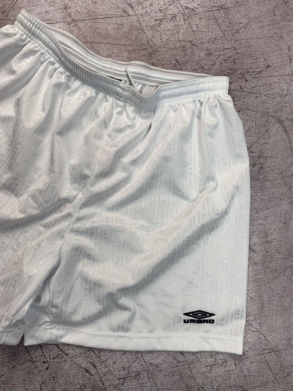 Umbro Vintage Umbro White Shorts Size US 34 / EU 50 - 3 Thumbnail