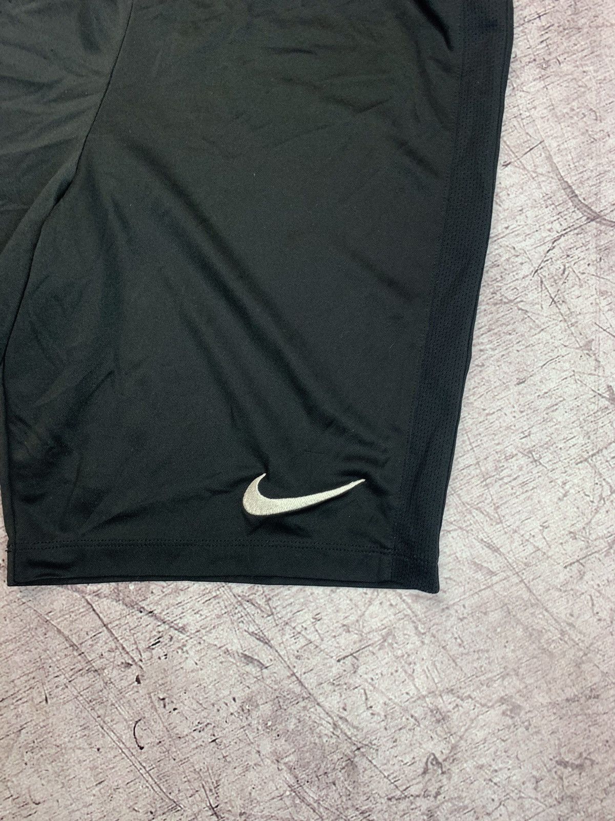 Nike × Vintage Nike Vintage Mens Shorts Size US 30 / EU 46 - 2 Thumbnail