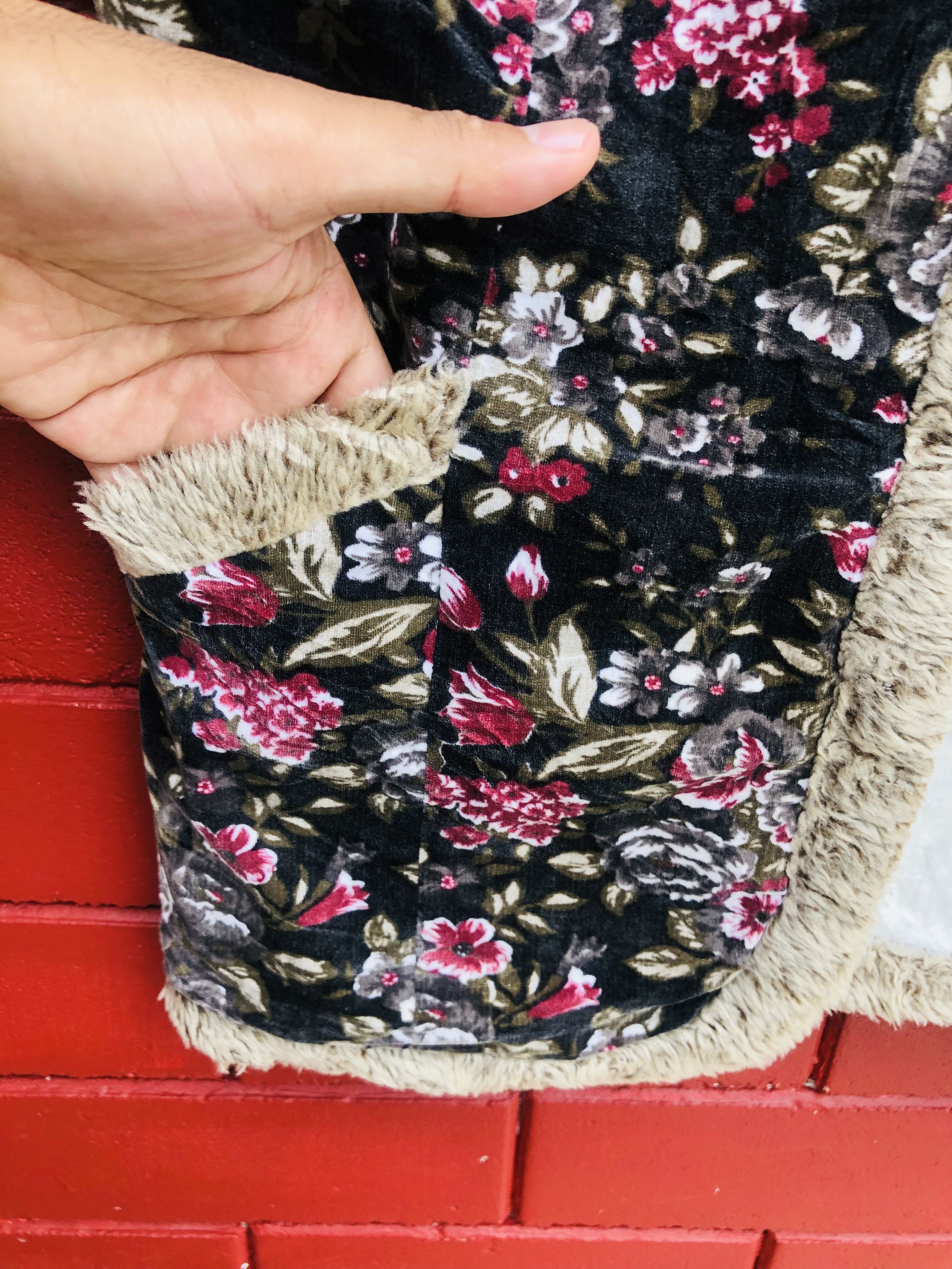 Japanese Brand Vintage Floral Vest Travis scott Fashion Style Size US M / EU 48-50 / 2 - 4 Thumbnail