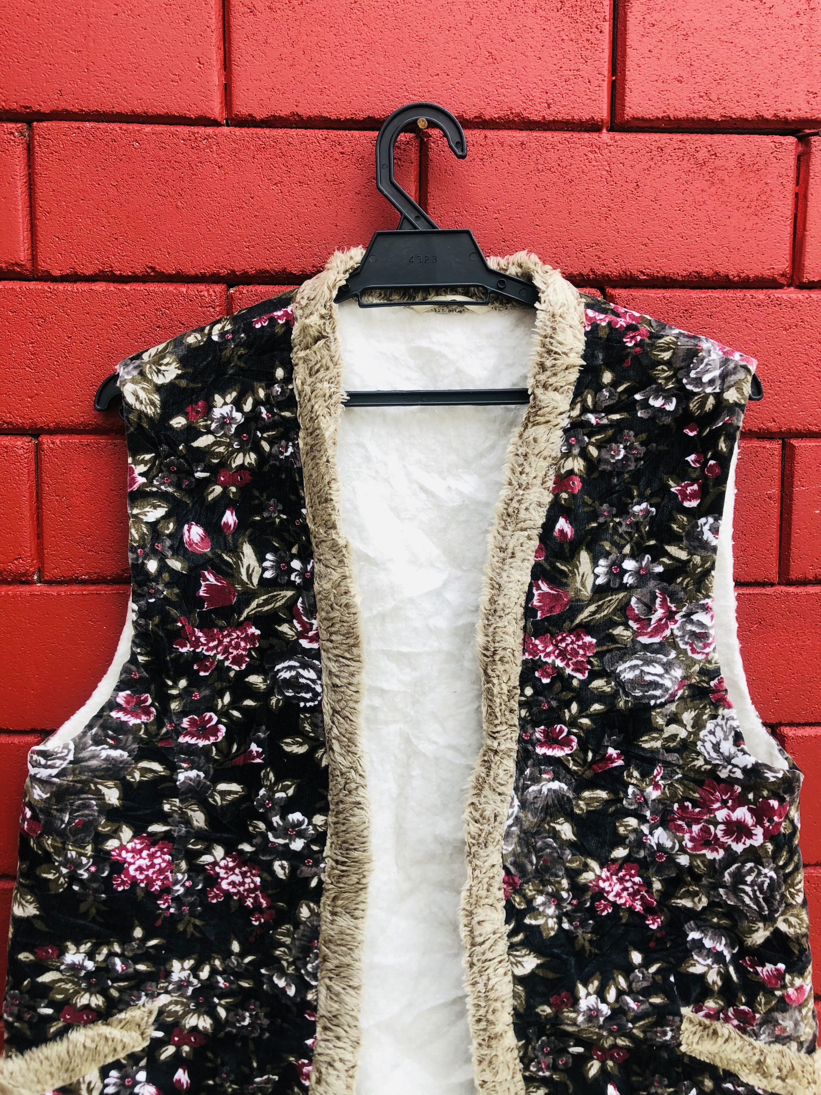 Japanese Brand Vintage Floral Vest Travis scott Fashion Style Size US M / EU 48-50 / 2 - 3 Thumbnail
