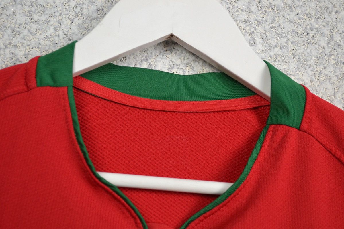 Nike × Vintage Portugal vintage Nike 2008 2010 home soccer jersey World Cup Size US M / EU 48-50 / 2 - 5 Thumbnail