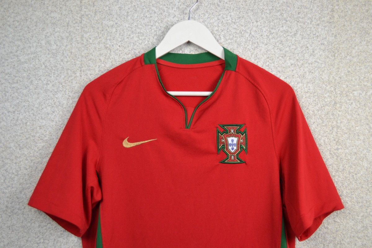 Nike × Vintage Portugal vintage Nike 2008 2010 home soccer jersey World Cup Size US M / EU 48-50 / 2 - 4 Thumbnail
