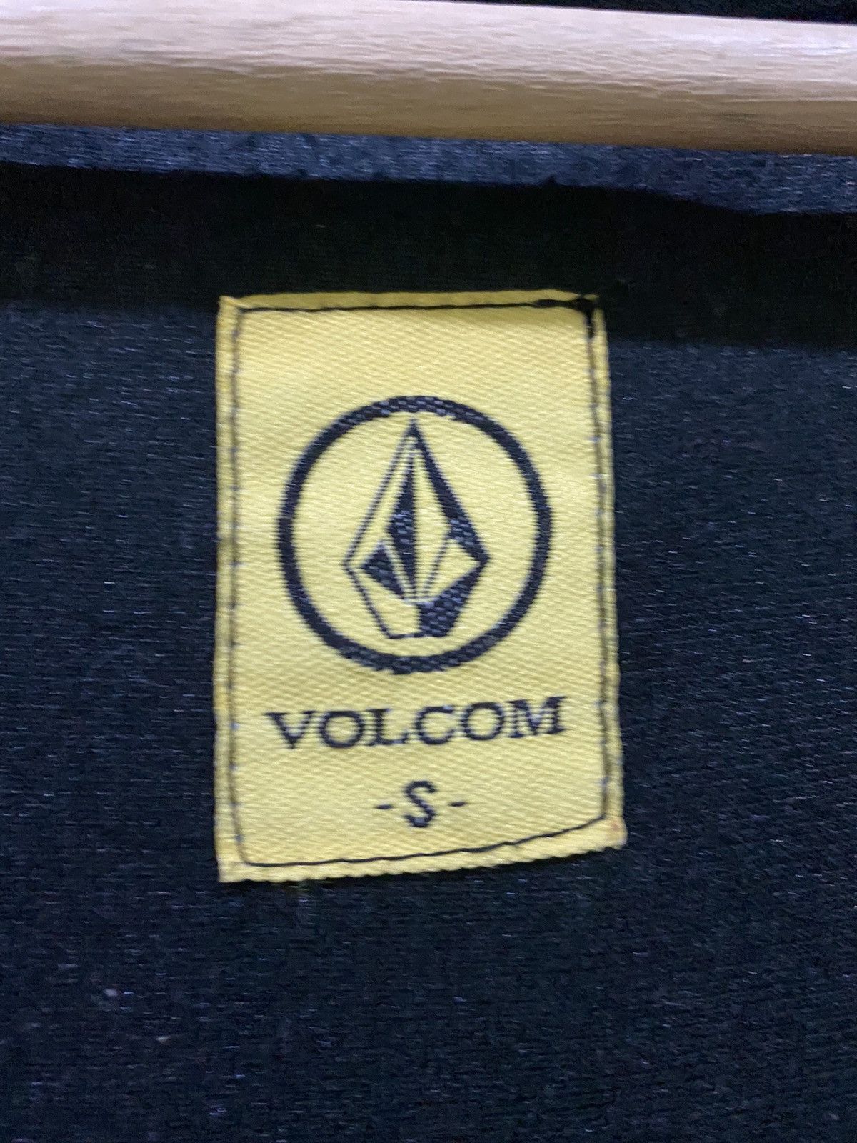 Vintage × Volcom Vintage Volcom Made In USA bomber Jacket Design Size US S / EU 44-46 / 1 - 9 Thumbnail