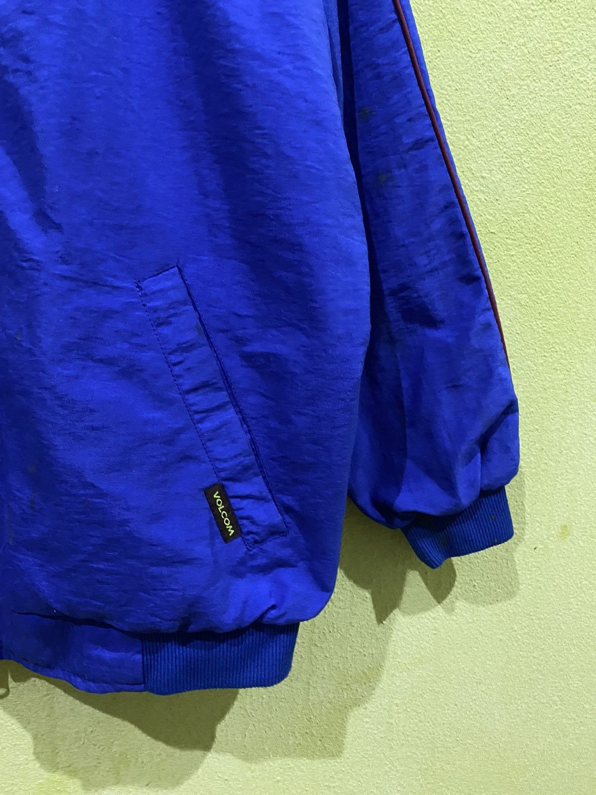 Vintage × Volcom Vintage Volcom Made In USA bomber Jacket Design Size US S / EU 44-46 / 1 - 3 Thumbnail