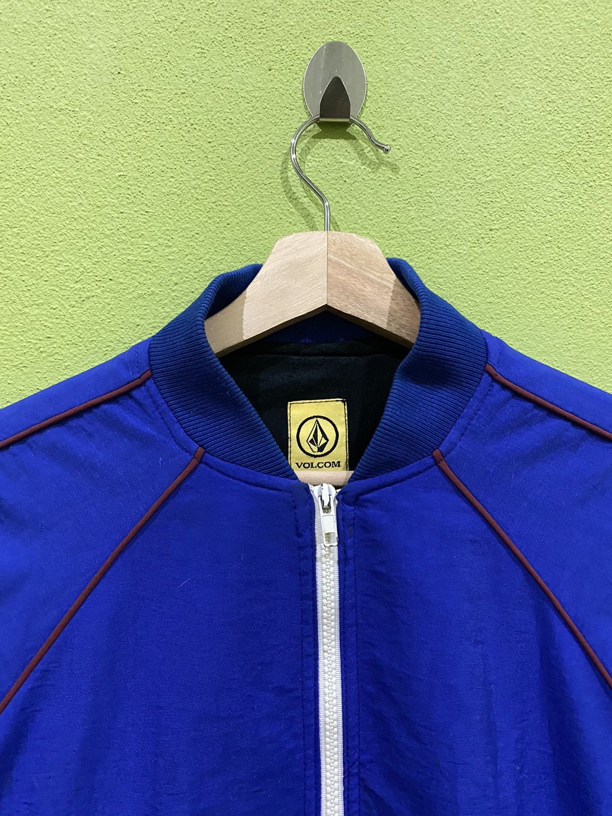 Vintage × Volcom Vintage Volcom Made In USA bomber Jacket Design Size US S / EU 44-46 / 1 - 2 Thumbnail