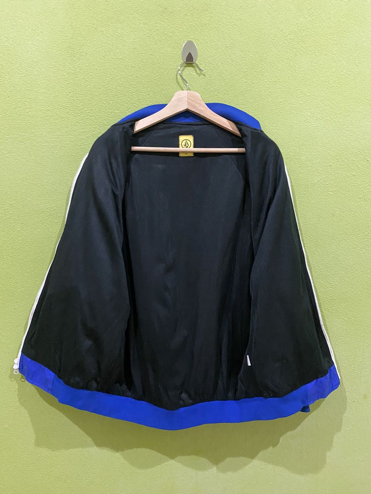 Vintage × Volcom Vintage Volcom Made In USA bomber Jacket Design Size US S / EU 44-46 / 1 - 8 Thumbnail