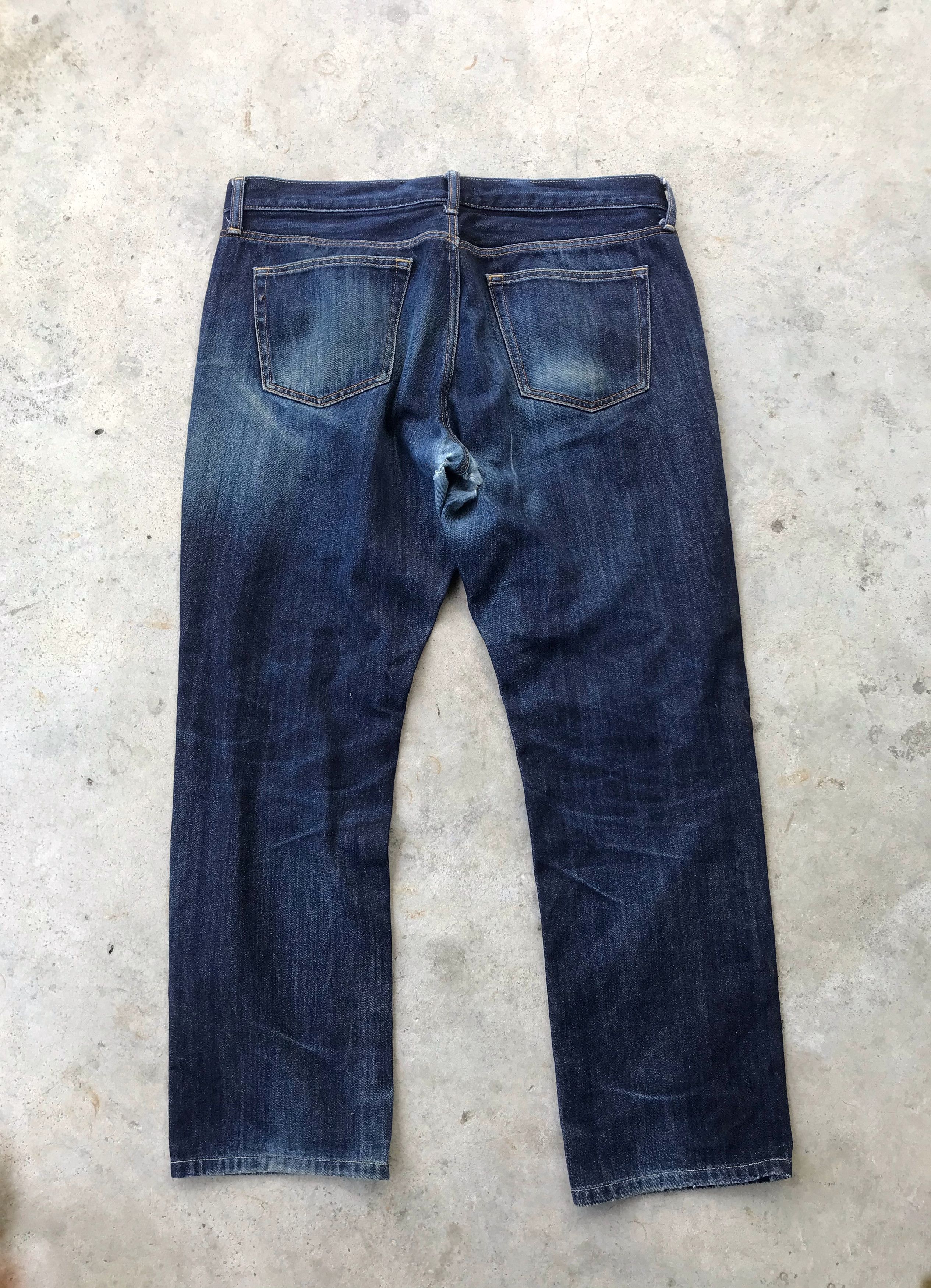 Uniqlo Uniqlo blue denim jeans 38x30 Size US 38 / EU 54 - 5 Thumbnail