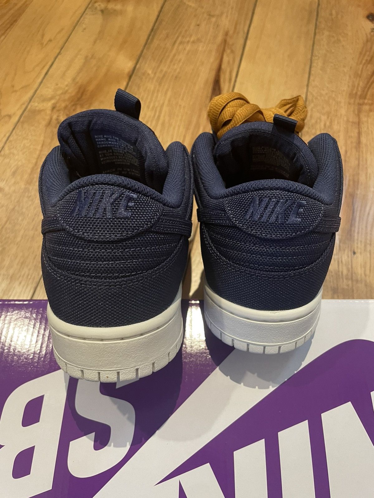 Nike Nike Dunk Low SB Pro 90s Backpack 2023 Size US 9.5 / EU 42-43 - 9 Thumbnail