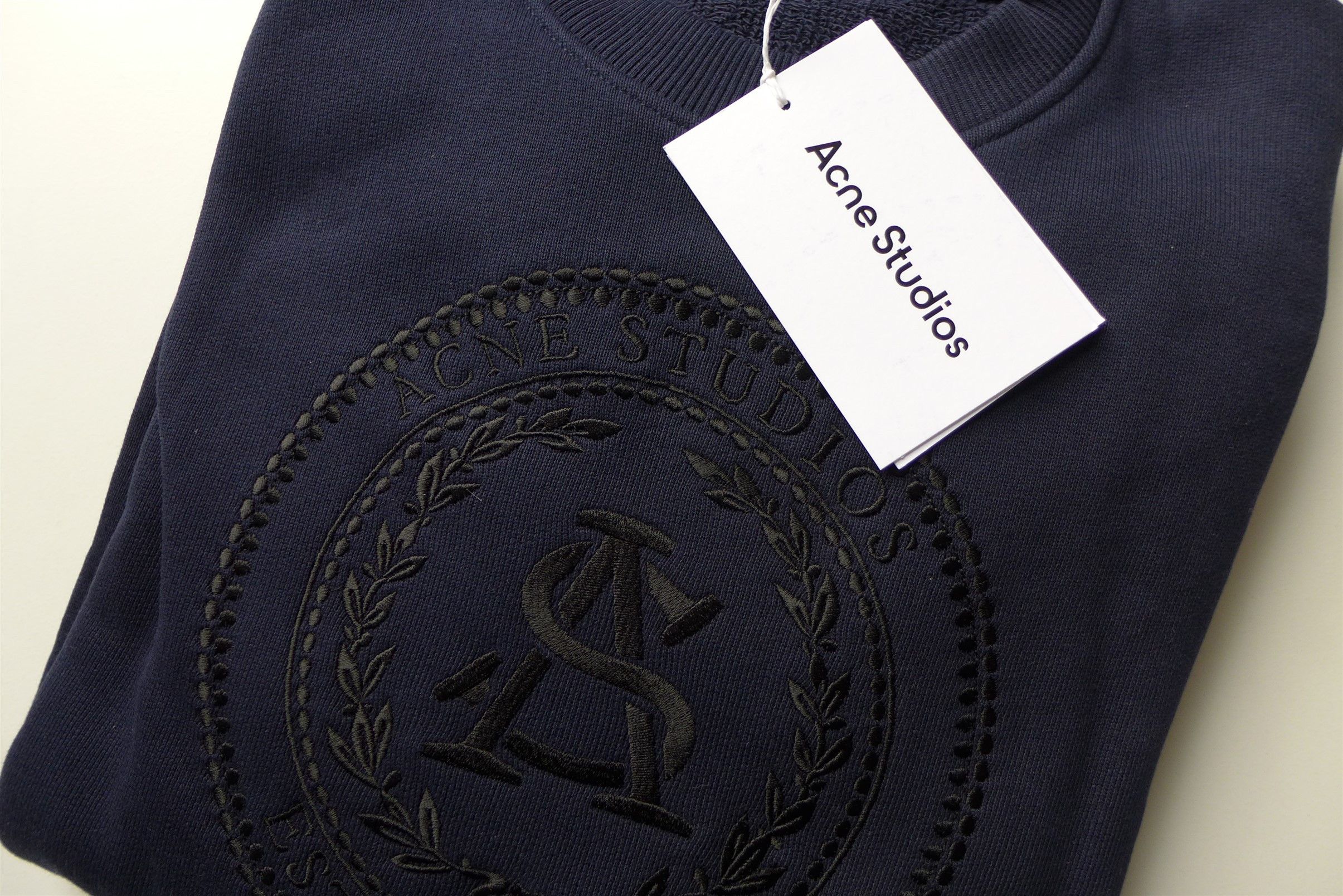 Acne Studios Acne Studios Forban Embroidered Sweatshirt - Navy Size US M / EU 48-50 / 2 - 5 Thumbnail