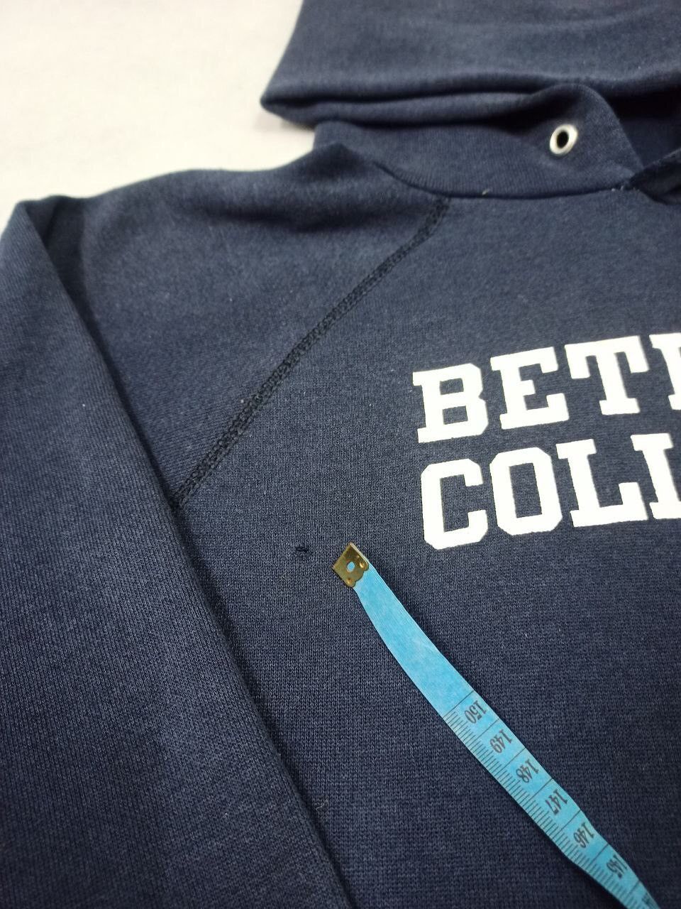 Vintage VINTAGE BETHEL COLLEGE SPELL OUT HOODIE Size US XL / EU 56 / 4 - 3 Thumbnail