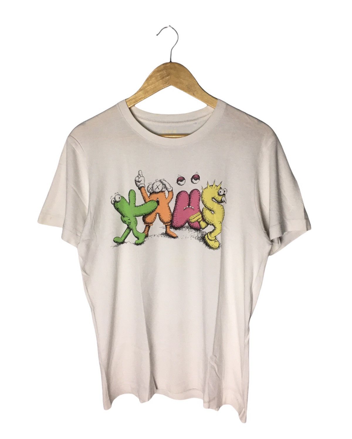 Kaws × Original Fake × Uniqlo Kaws Spell Out Multicolor Tee Shirt Uniqlo Size US M / EU 48-50 / 2 - 1 Thumbnail