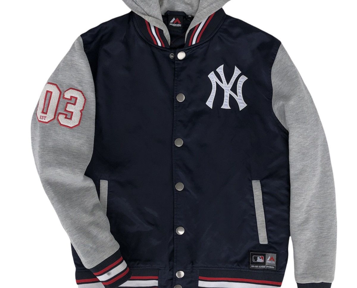 MLB MLB New York Yankees Hooded Varsity Jacket Size US M / EU 48-50 / 2 - 5 Thumbnail