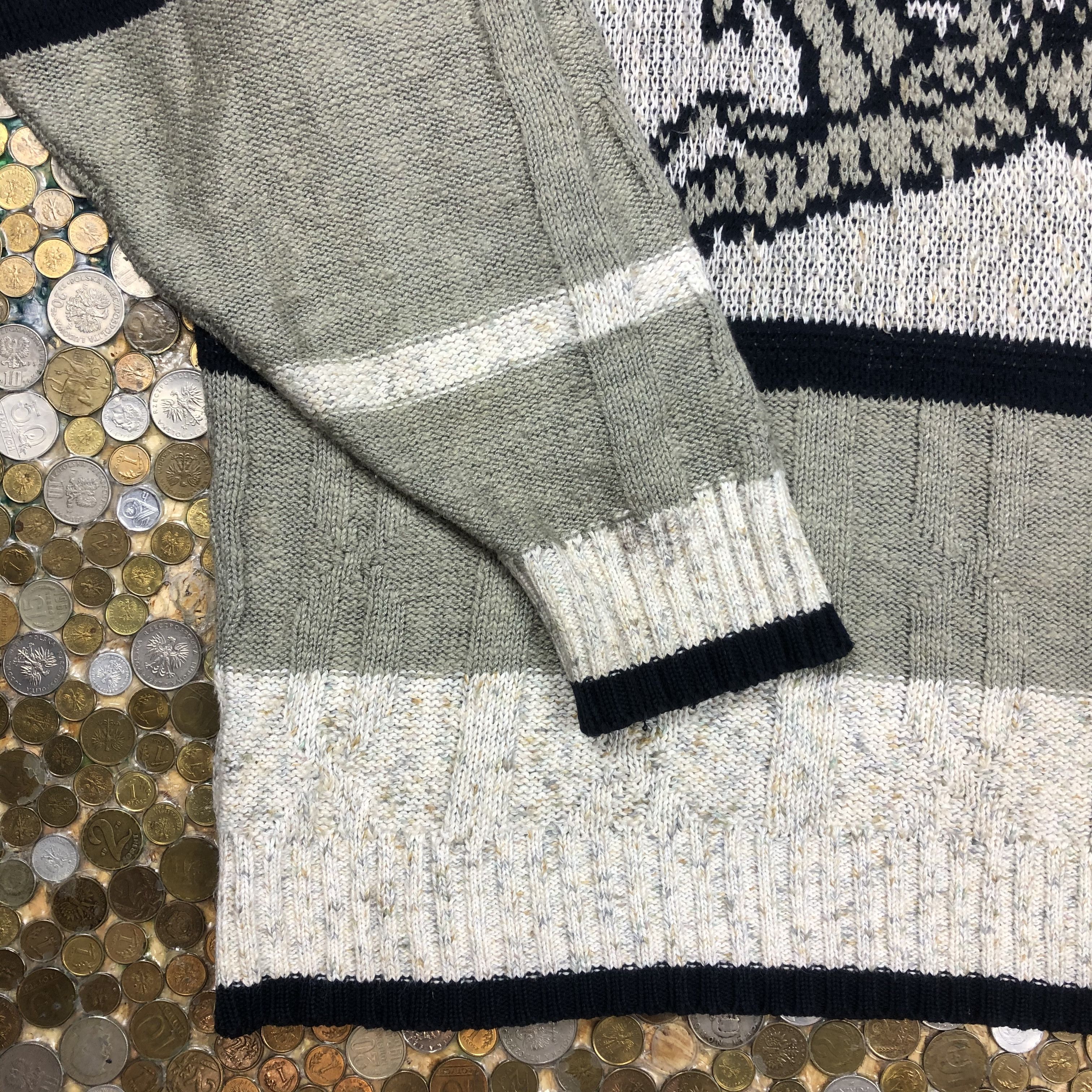 Hugo Boss Hugo Boss Vintage 90s sweater Size US XL / EU 56 / 4 - 3 Thumbnail