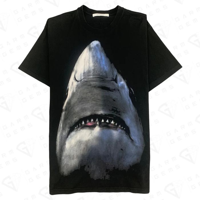 t shirt givenchy shark