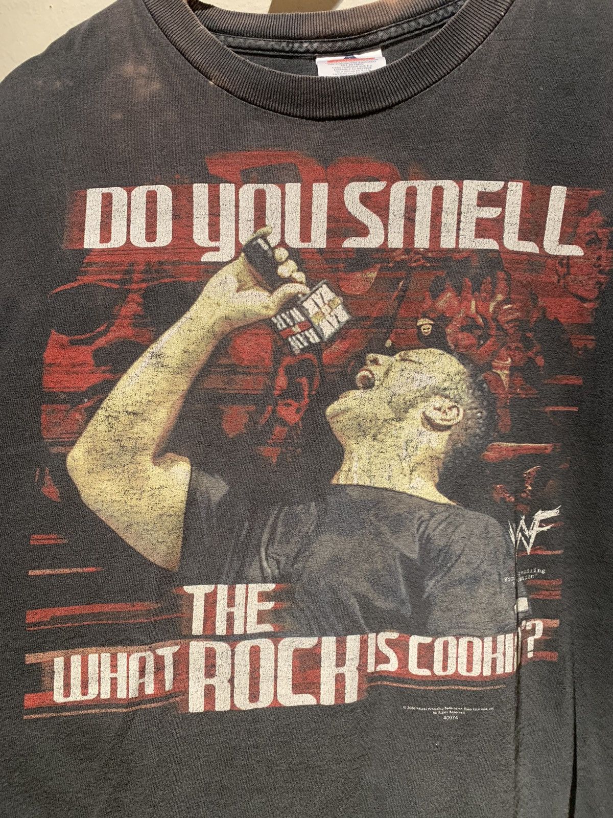 Vintage × WWE × WWF *RARE* Vintage 2000 The Rock WWE WWF Wrestling T-Shirt - XL Size US XL / EU 56 / 4 - 3 Thumbnail