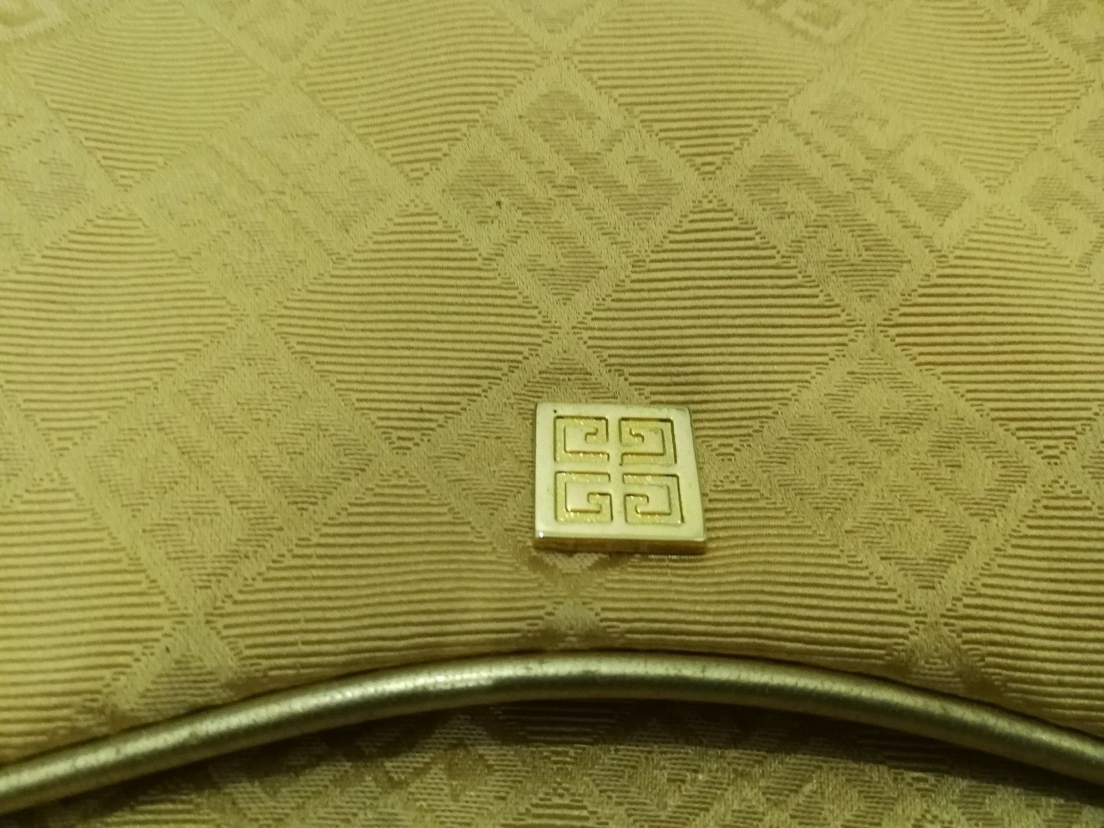Givenchy Organza De Givenchy Monogram Toiletries Mini Bag Size ONE SIZE - 2 Thumbnail