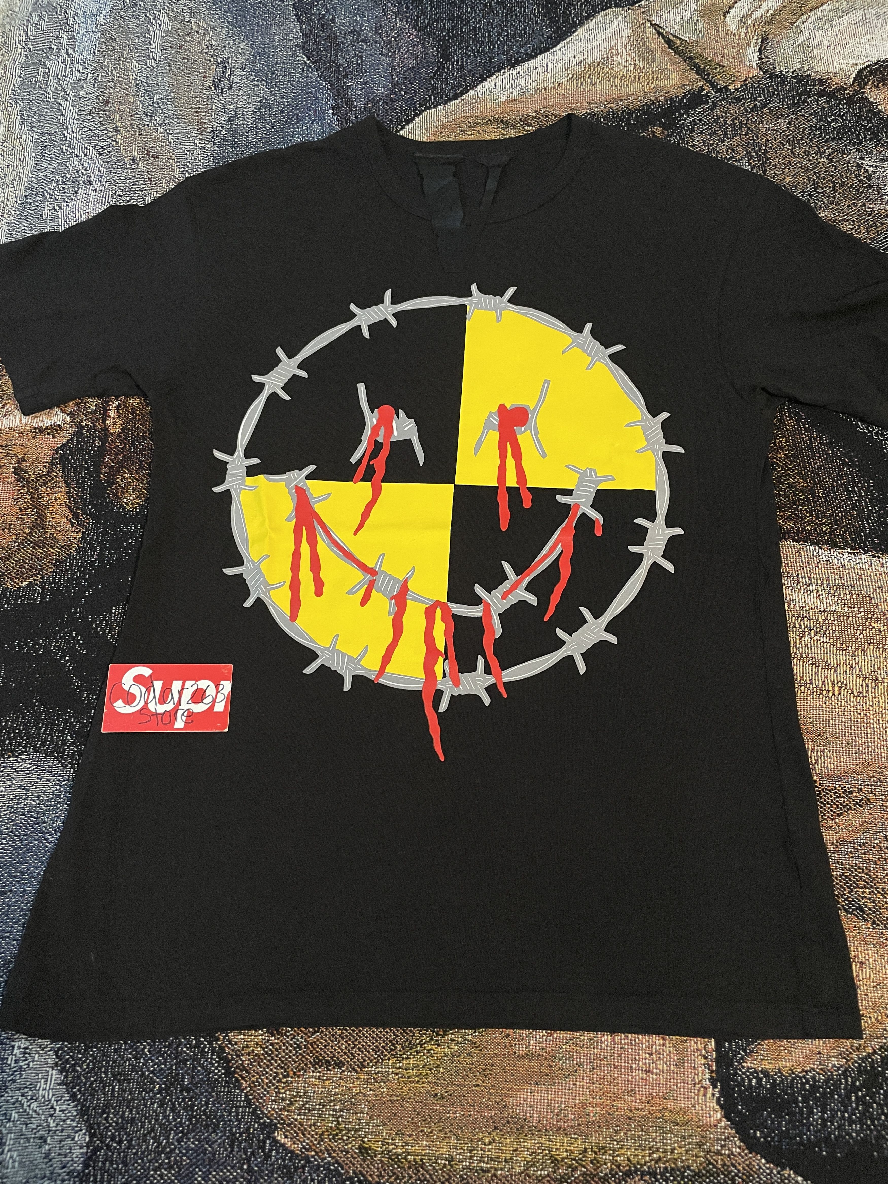 A$AP Rocky × Vlone VLONE x Testing Tee A$AP Rocky AWGE Barbed Wire Smiley Tour Size US S / EU 44-46 / 1 - 2 Thumbnail