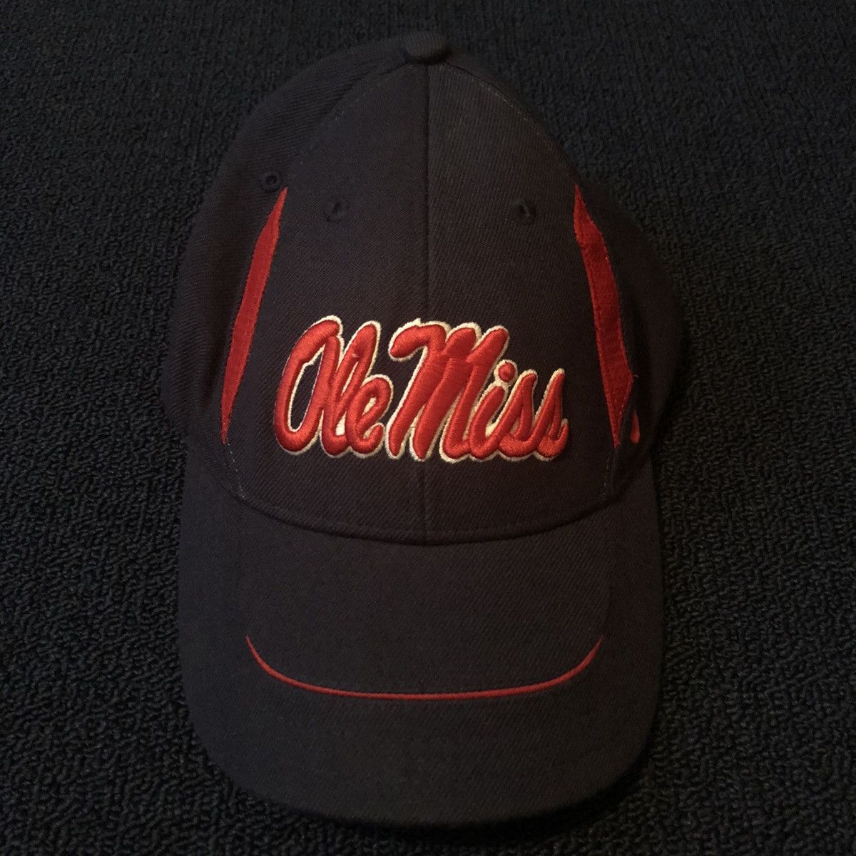 Nike Vintage Nike Team Ole Miss University Velcro Adjustable Hat Size ONE SIZE - 2 Thumbnail