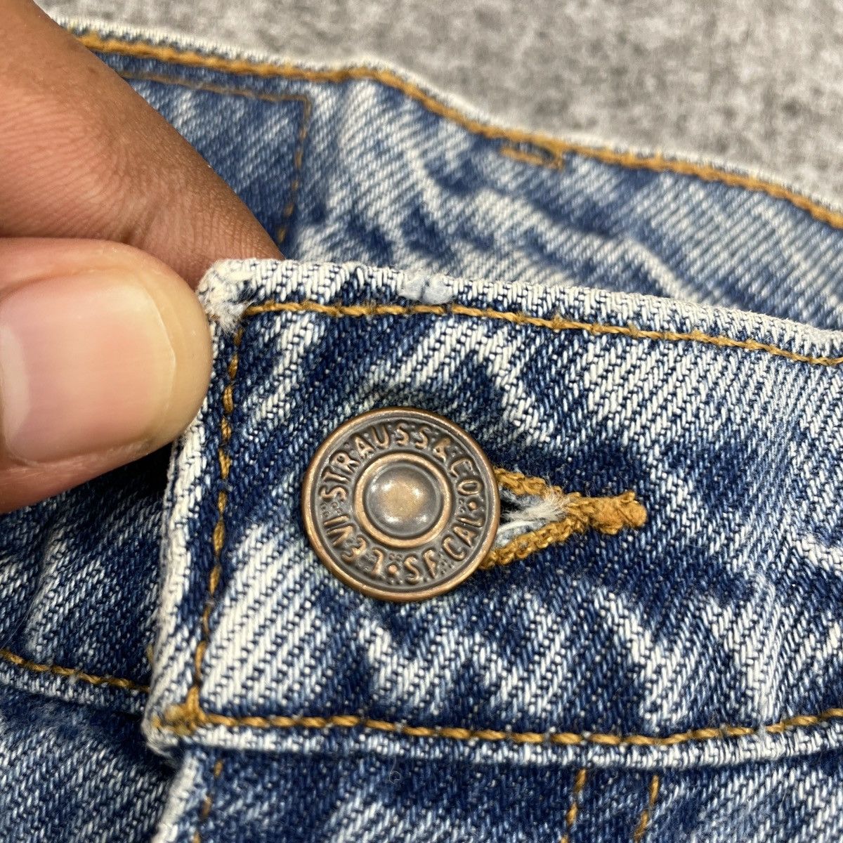Levi's × Vintage Vintage Levi's 550 Blue Light wash Oren Tab - wc 261 Size US 29 - 6 Thumbnail