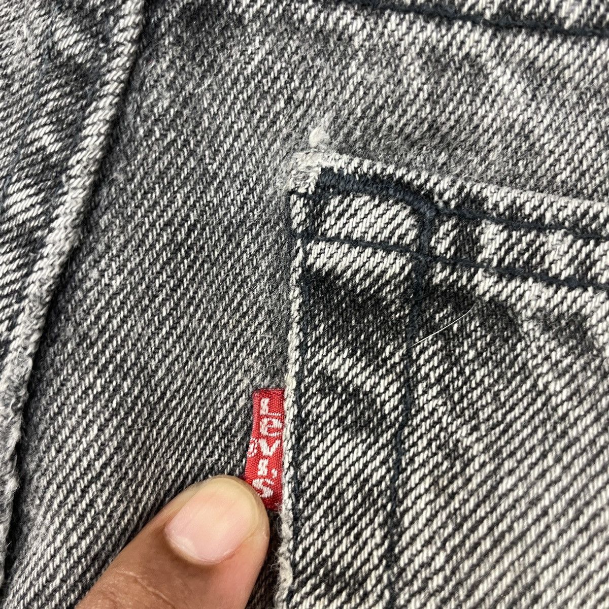 Levi's × Vintage Vintage Levi's 550 Super Black Faded Jeans - wc 258 Size US 38 / EU 54 - 8 Thumbnail