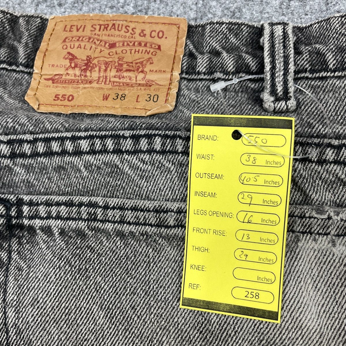 Levi's × Vintage Vintage Levi's 550 Super Black Faded Jeans - wc 258 Size US 38 / EU 54 - 9 Thumbnail