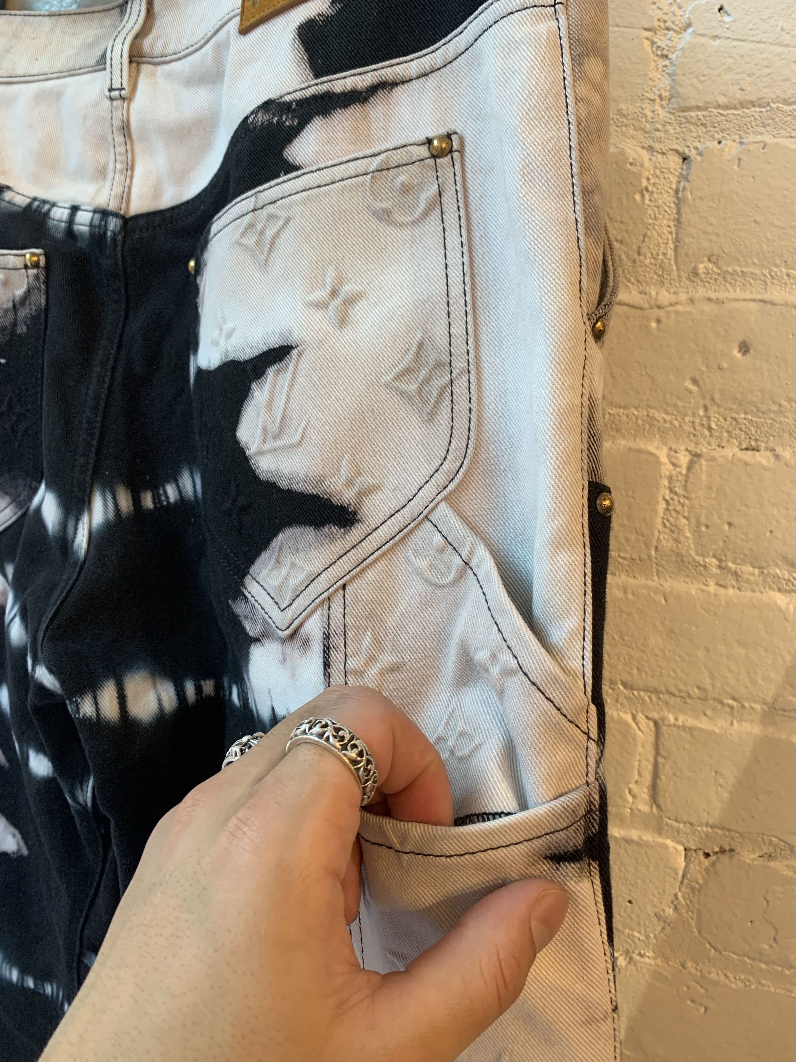 Louis Vuitton × Virgil Abloh LV x VIRGIL 1/30 Tie Dye Double Knee Le Flare Jeans Size US 33 - 8 Thumbnail