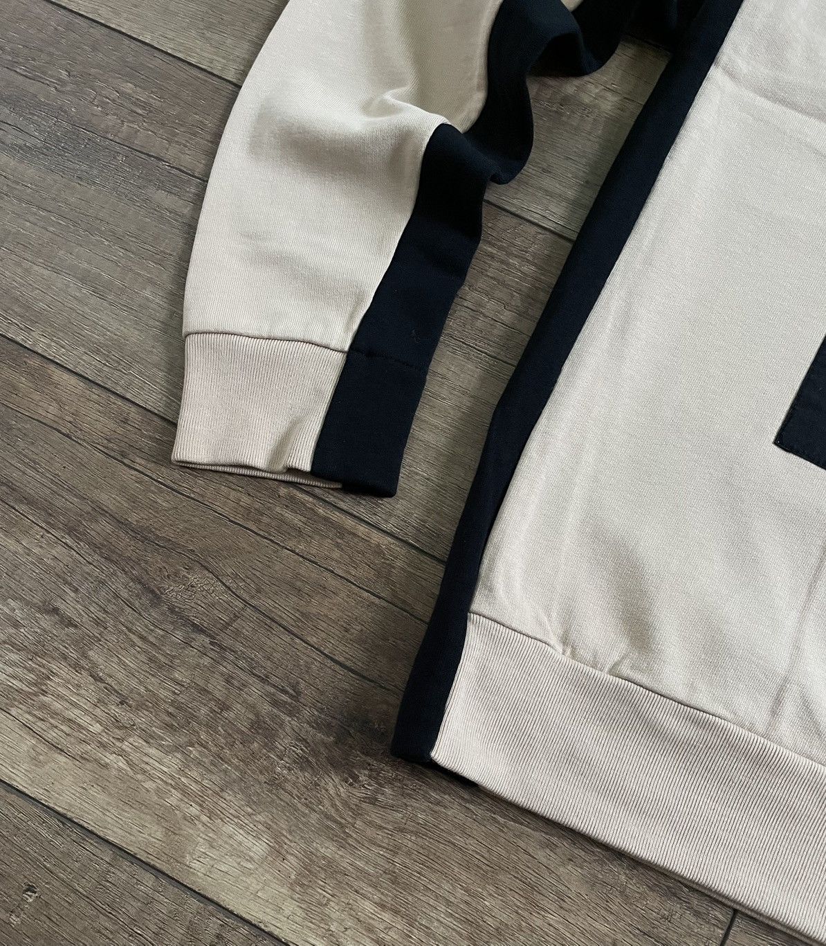 Dries Van Noten Dries Van Noten Beige 9 Sweatshirt Pullover Crewneck Size US M / EU 48-50 / 2 - 3 Thumbnail