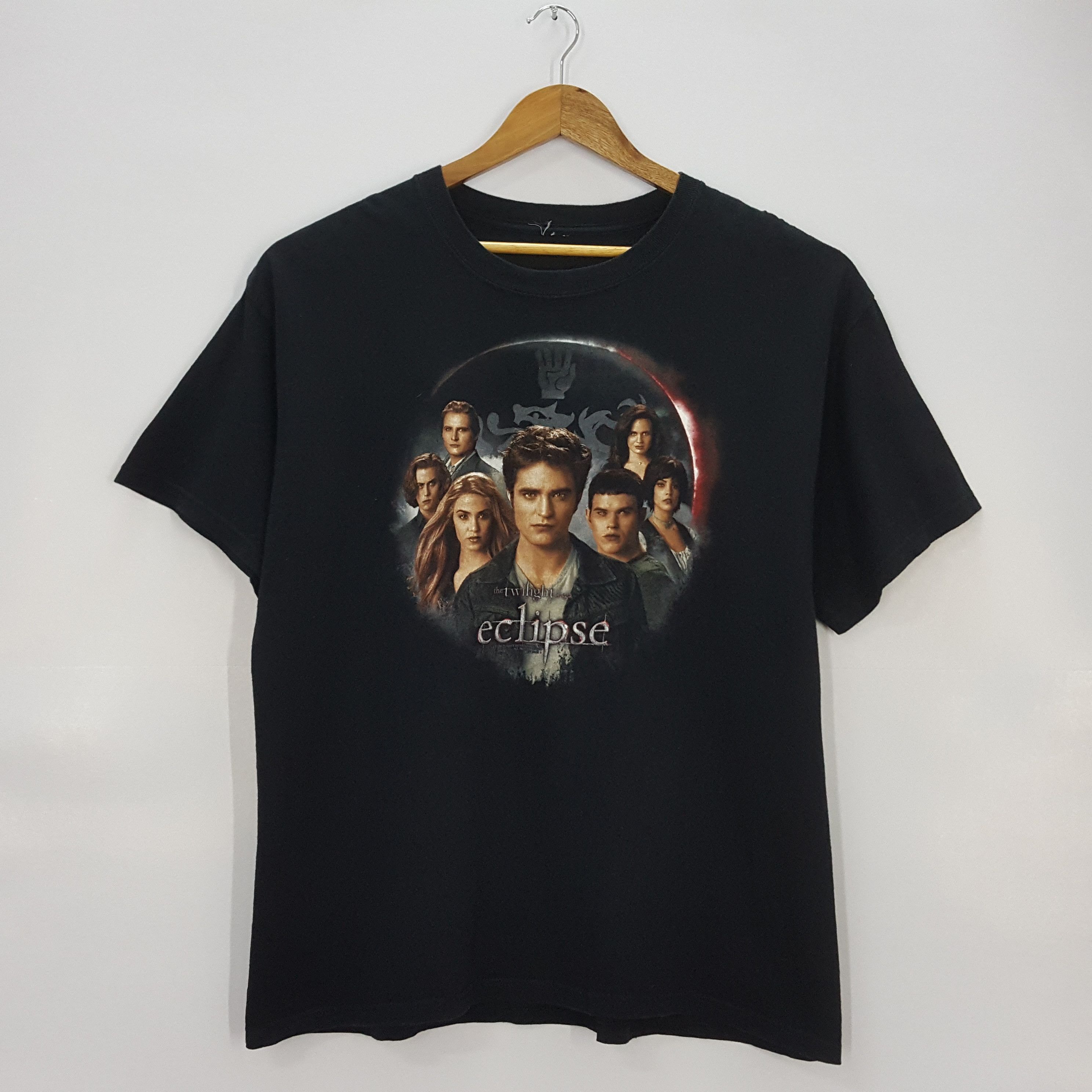 Loveless × Vintage Vintage the twilight saga eclipse nice design t-shirt Size US XL / EU 56 / 4 - 1 Thumbnail