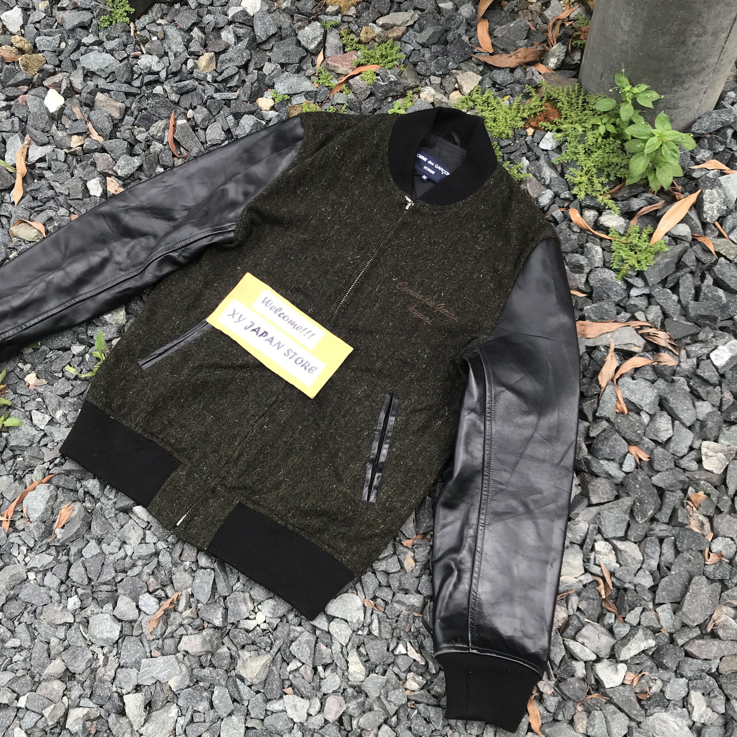 Comme des Garcons Comme Des Garcons AD2011 Varsity cowhide sleeve embroidered Size US M / EU 48-50 / 2 - 3 Thumbnail