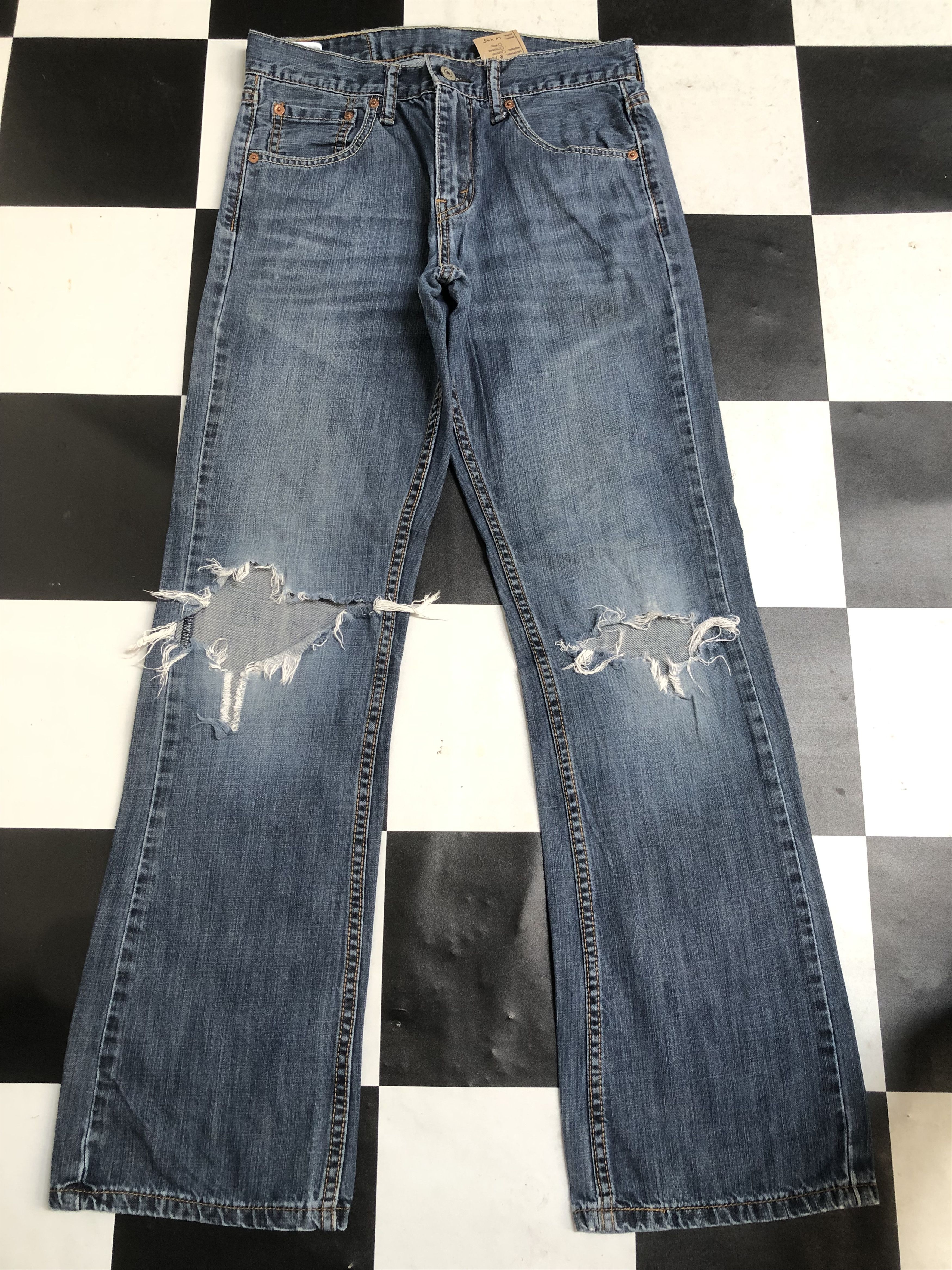 Vintage Levis 527 Boot Cut Distressed Jeans-L445
