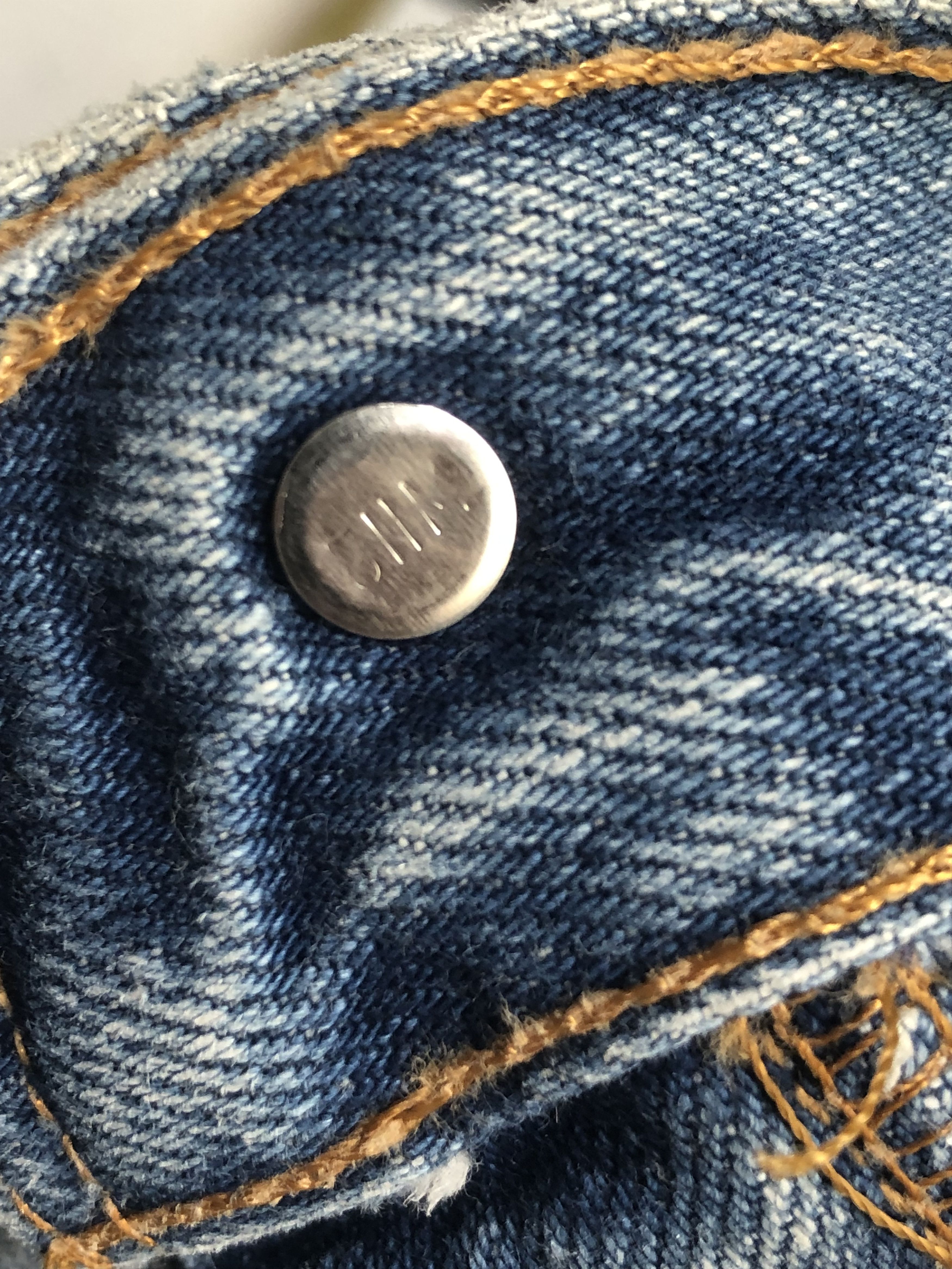 Jean × Levi's × Vintage Vintage 90s Levis 560 Tapered Leg Jean L533 Size US 37 - 5 Thumbnail
