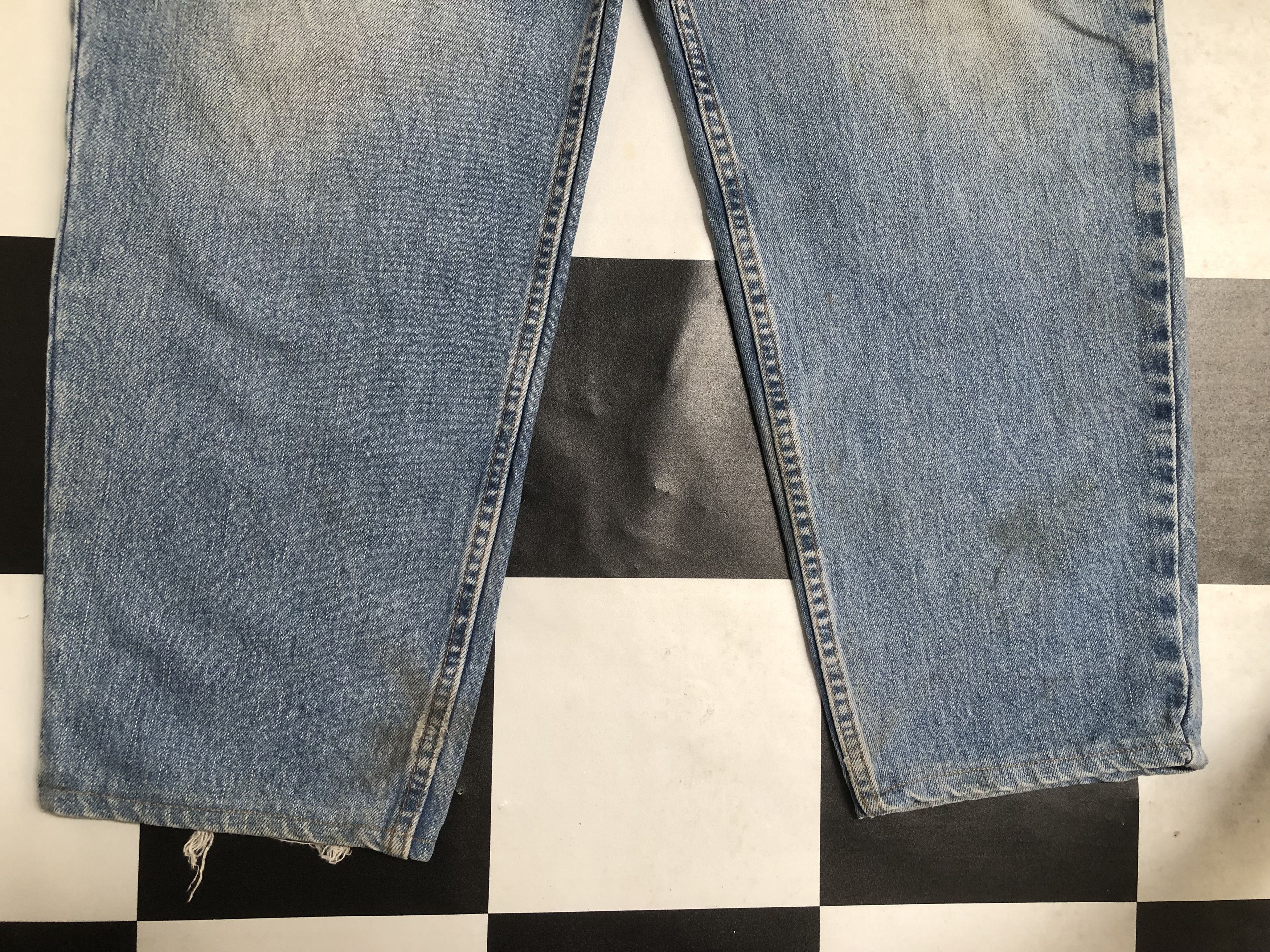 Jean × Levi's × Vintage Vintage 90s Levis 560 Tapered Leg Jean L533 Size US 37 - 3 Thumbnail