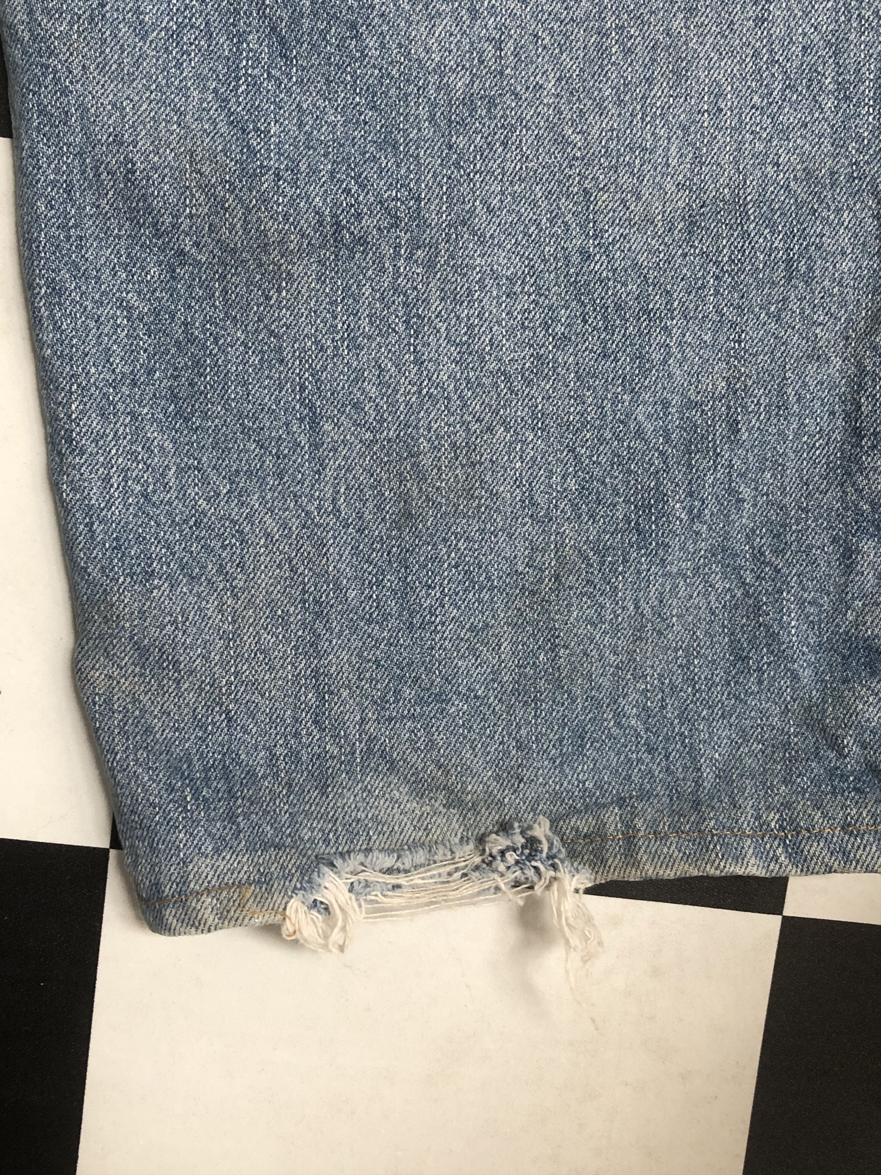 Jean × Levi's × Vintage Vintage 90s Levis 560 Tapered Leg Jean L533 Size US 37 - 13 Thumbnail