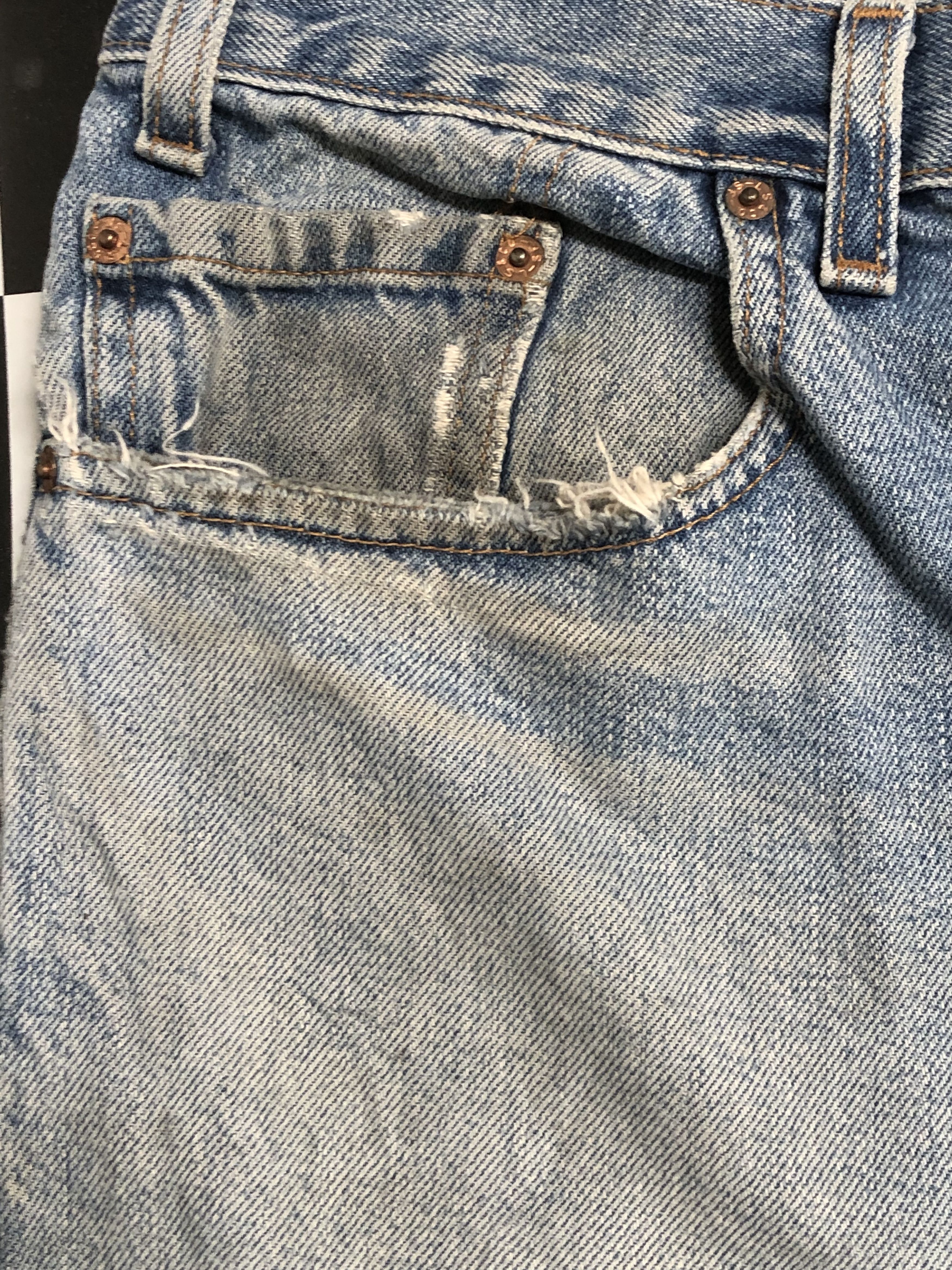 Jean × Levi's × Vintage Vintage 90s Levis 560 Tapered Leg Jean L533 Size US 37 - 6 Thumbnail
