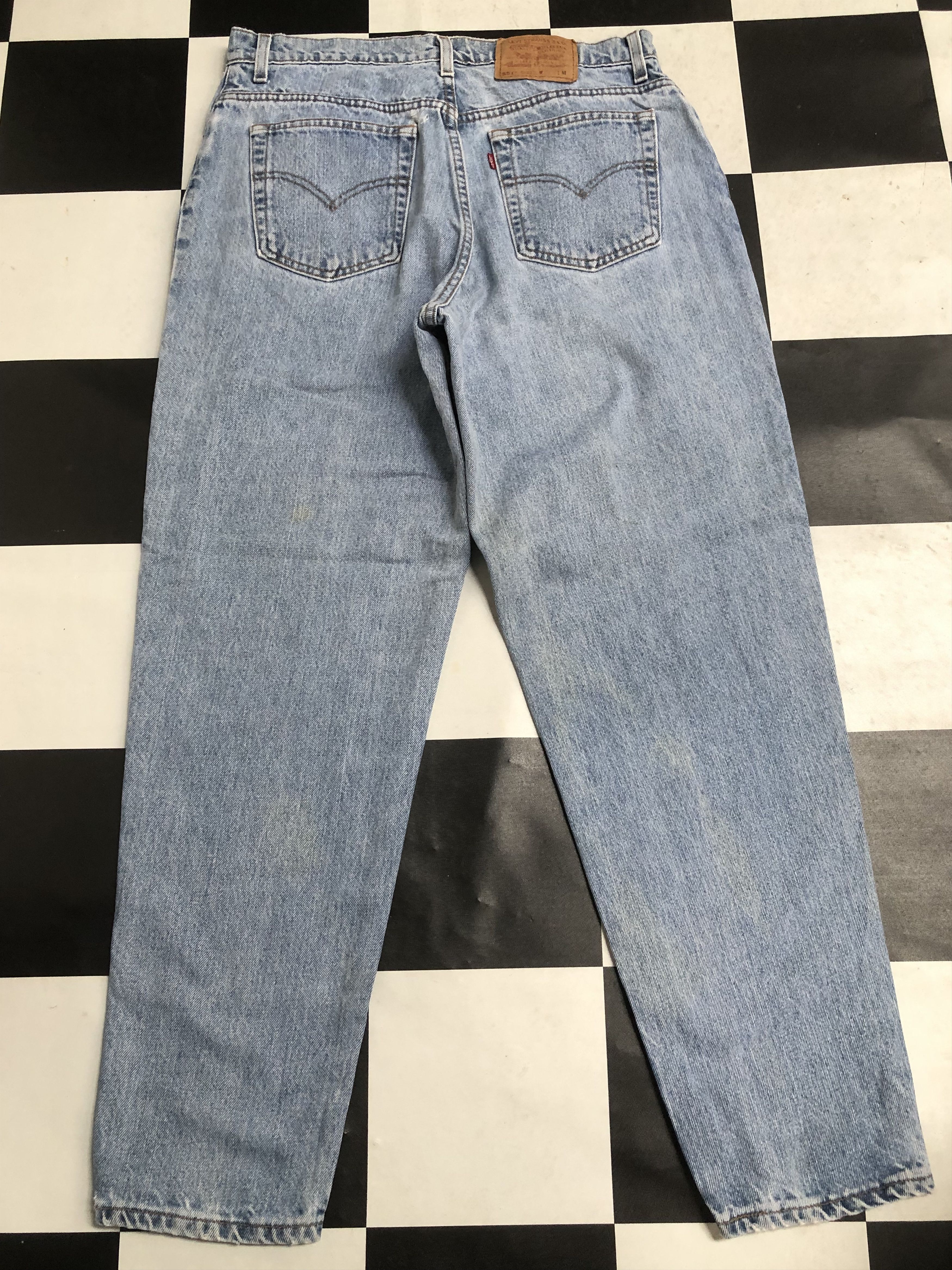 Jean × Levi's × Vintage Vintage 90s Levis 551 Tapered Leg Jeans L570 Size US 34 / EU 50 - 2 Thumbnail
