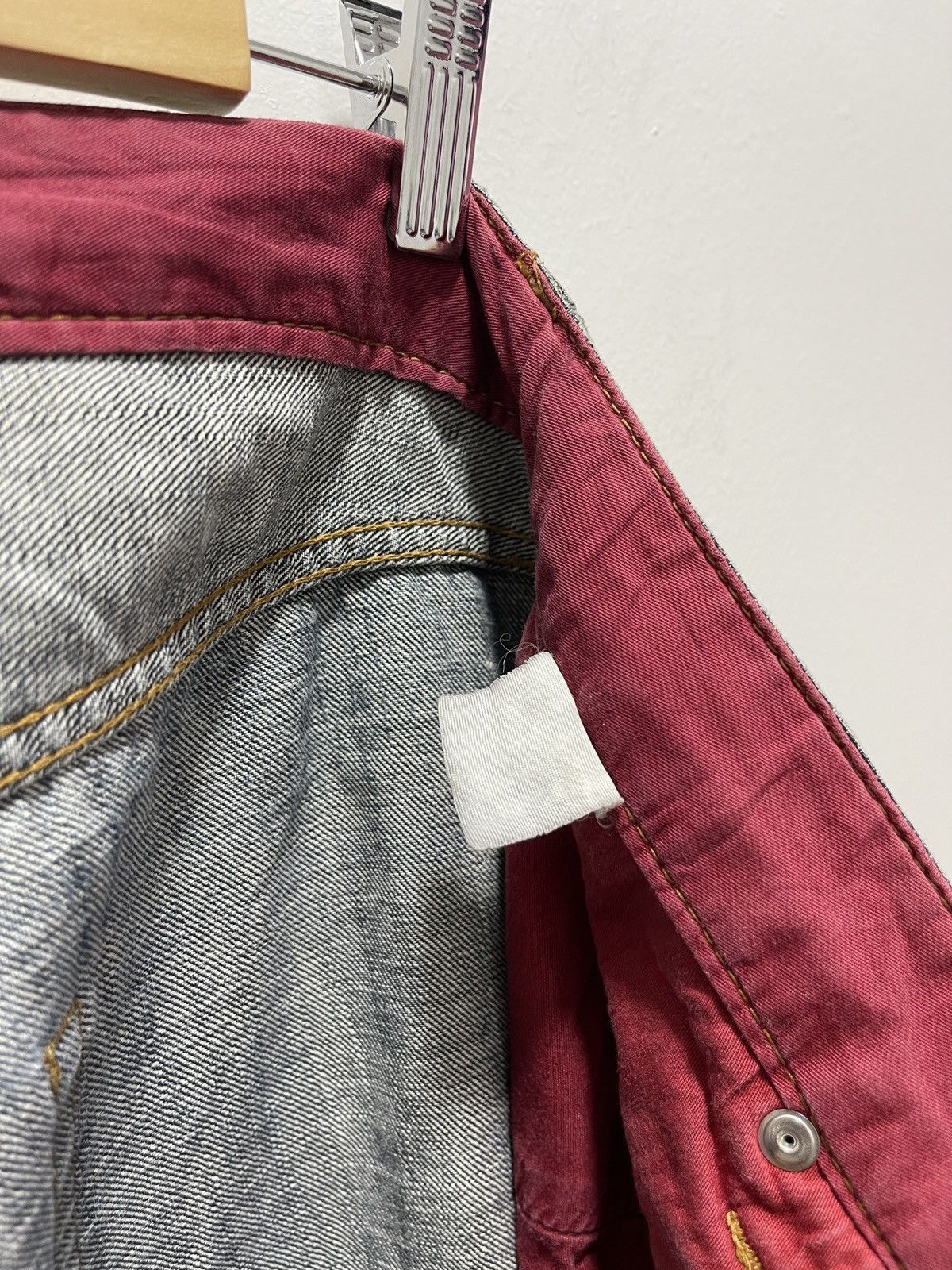Japanese Brand JAPANESE KOI FISH EMBROIDERY DISTRESSED DENIM JEANS Size US 30 / EU 46 - 12 Thumbnail