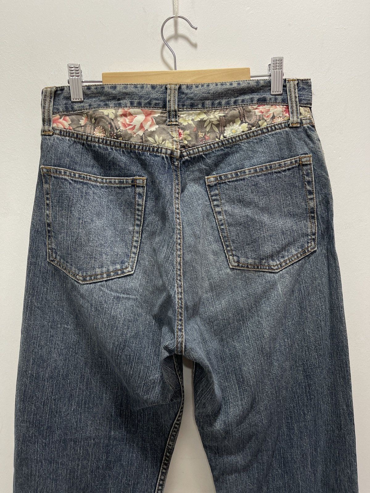 Japanese Brand JAPANESE KOI FISH EMBROIDERY DISTRESSED DENIM JEANS Size US 30 / EU 46 - 10 Thumbnail