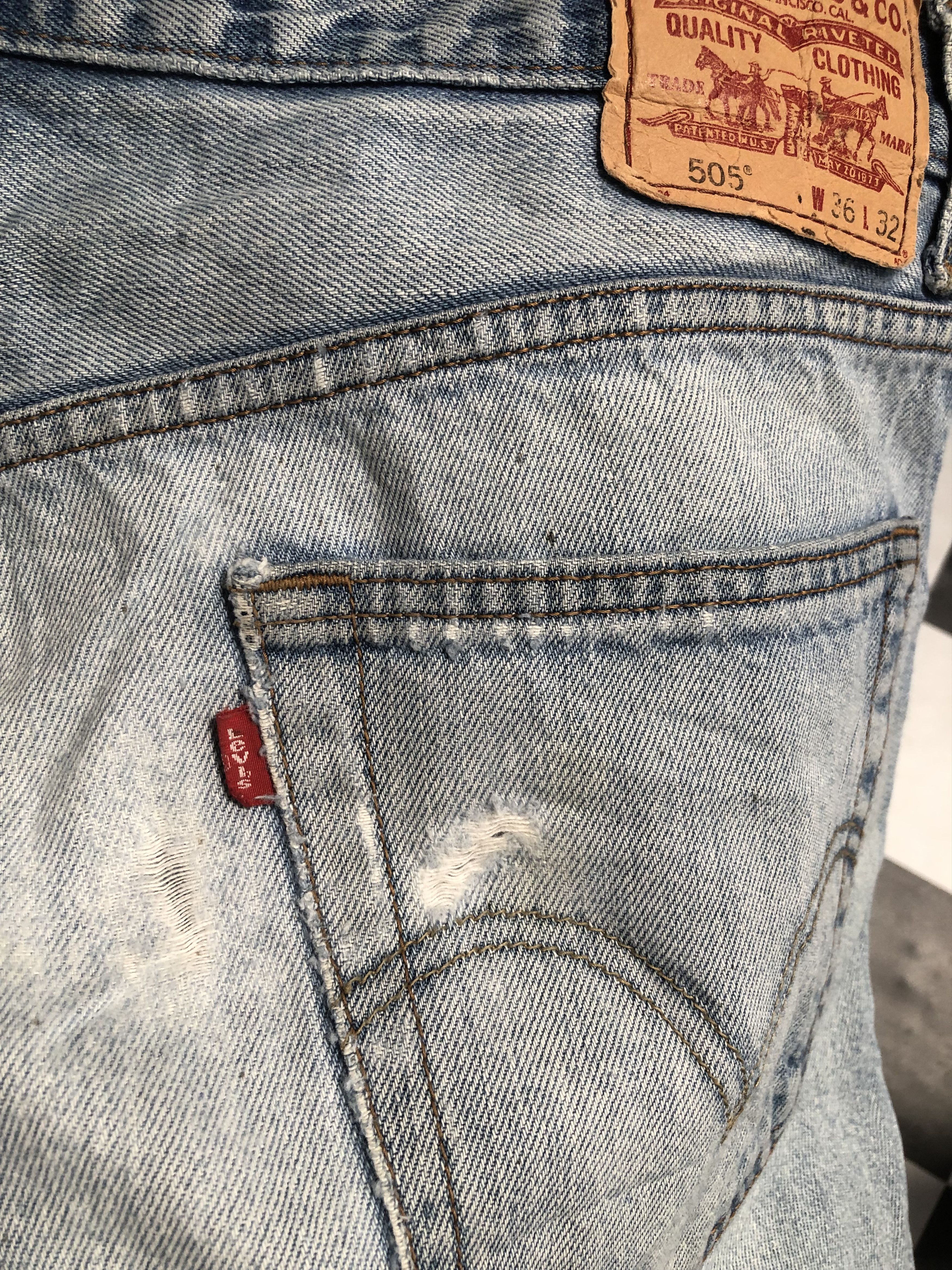 Levi's × Vintage Levis 505 Regular Fit Jean L2 Size US 37 - 9 Thumbnail
