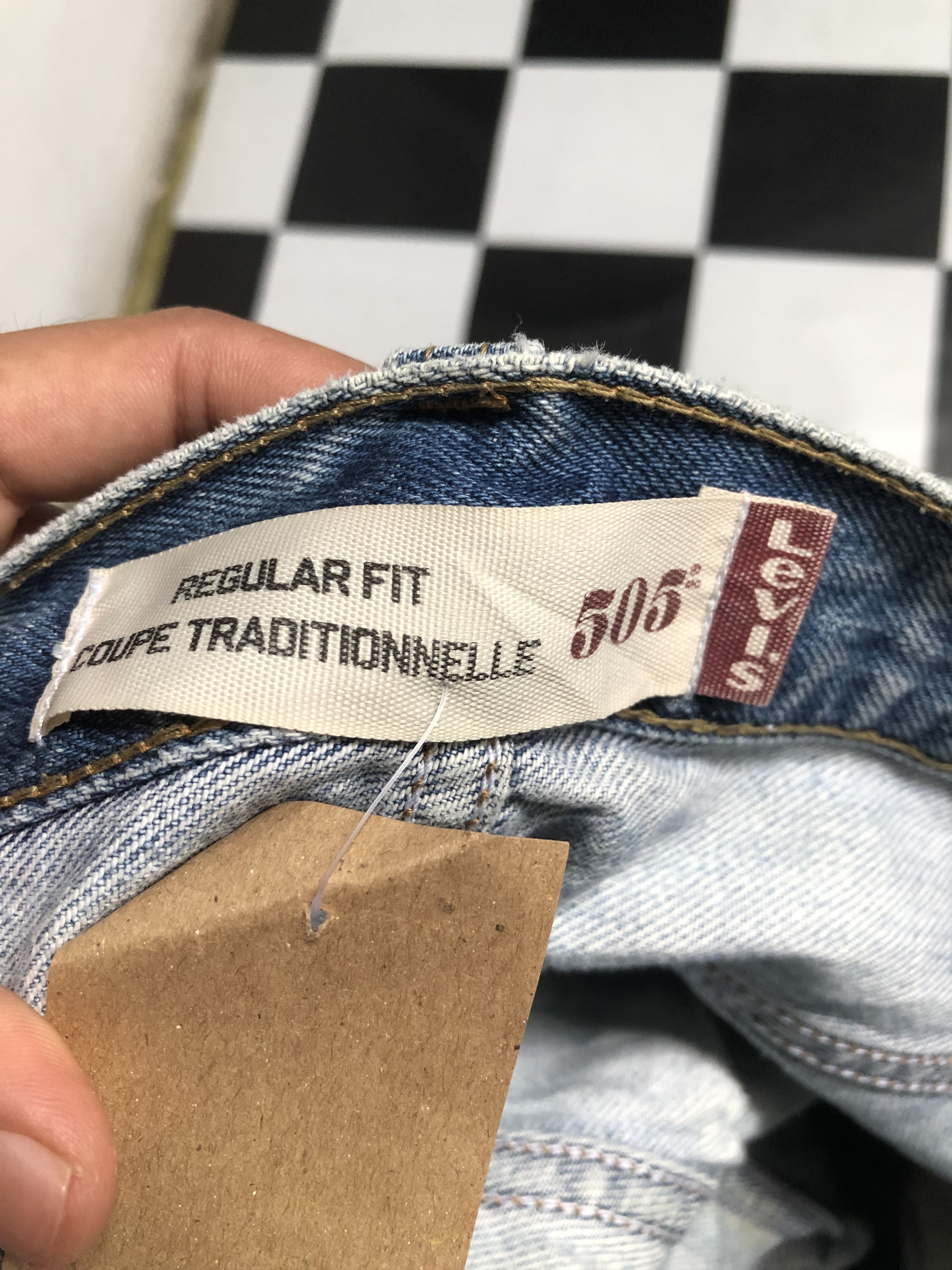 Levi's × Vintage Levis 505 Regular Fit Jean L2 Size US 37 - 15 Thumbnail