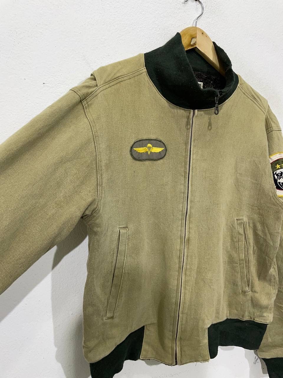 Vintage Bianco Nero Us Army Style patches Bomber Jacket Size US M / EU 48-50 / 2 - 4 Thumbnail