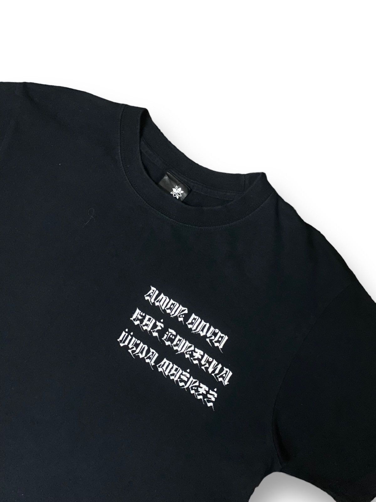 20471120 Organic Contrast Tee Shirt Brand Mother Mary Religion Hindu Size US M / EU 48-50 / 2 - 4 Thumbnail